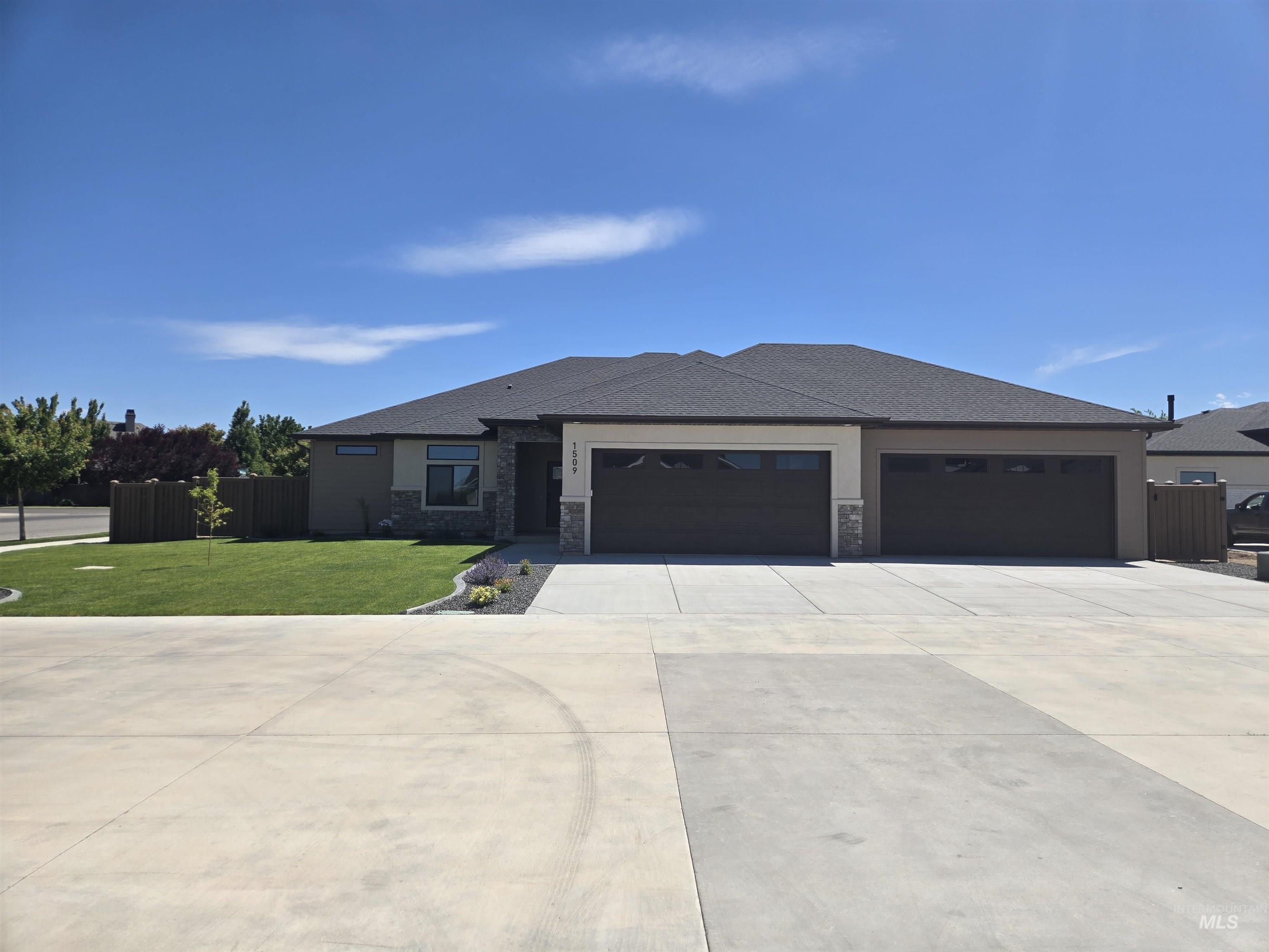 1509 Mountain View Drive Property Photo 1