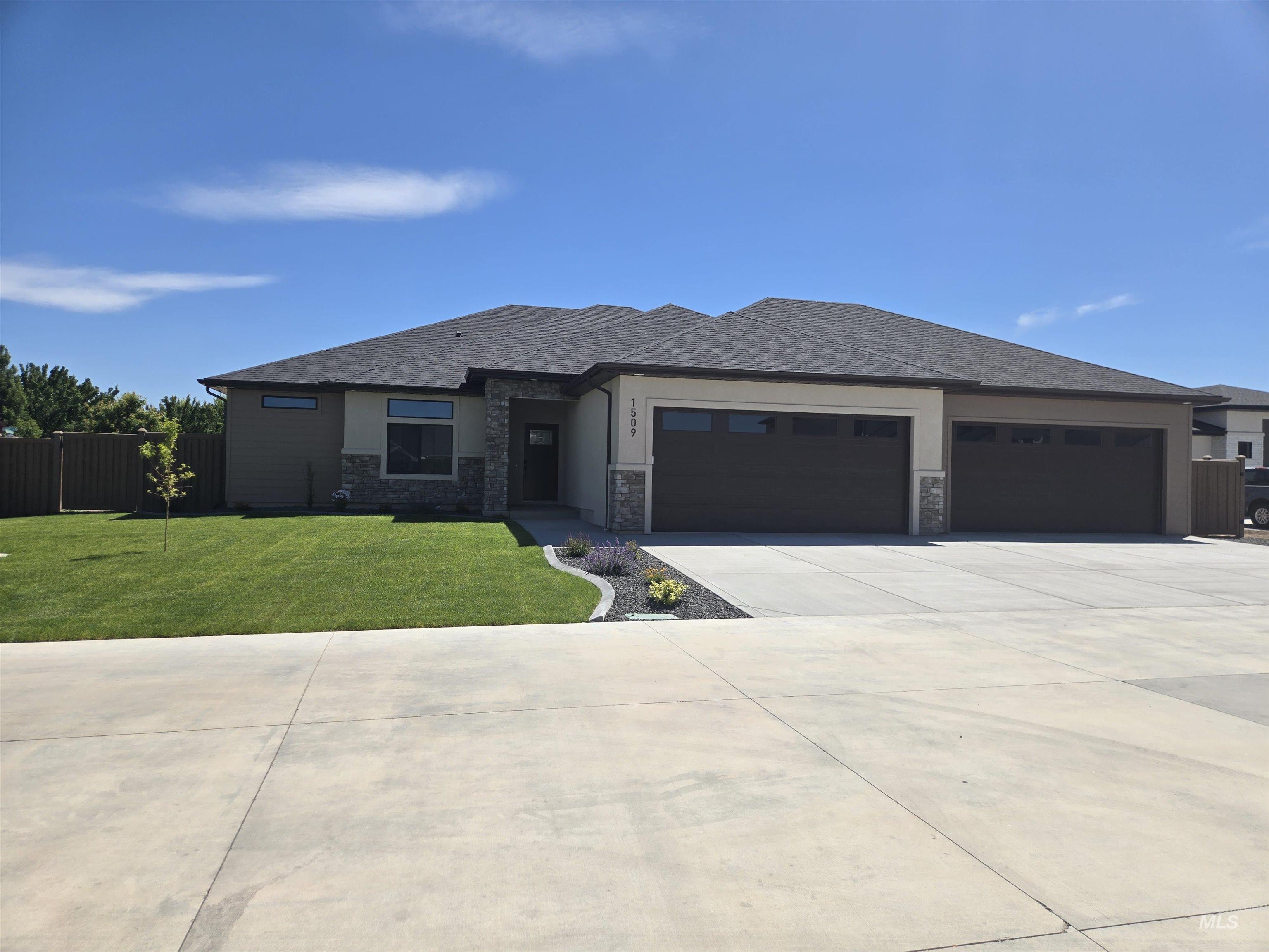 1509 Mountain View Drive Property Photo 2