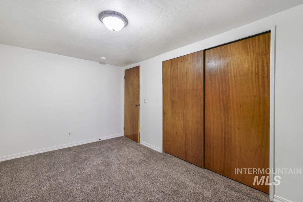 442 1st Ave W Property Photo 22