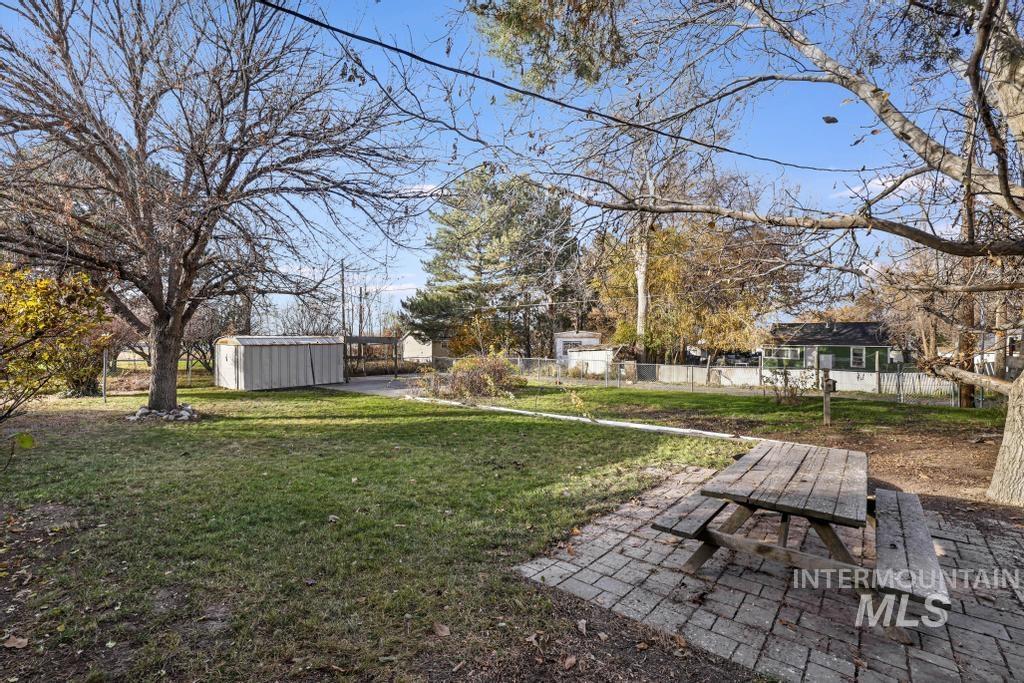 442 1st Ave W Property Photo 35