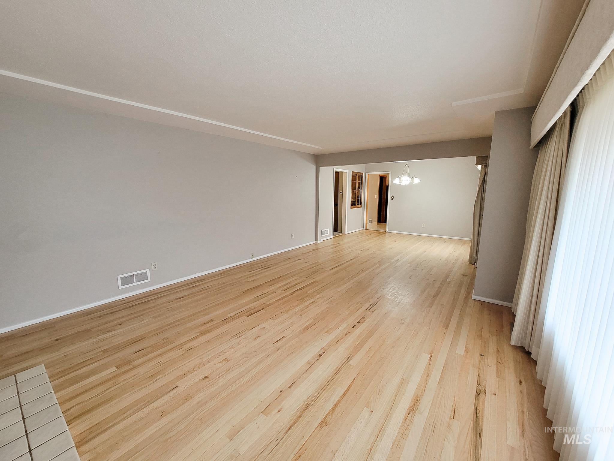 618 Highland Property Photo 5