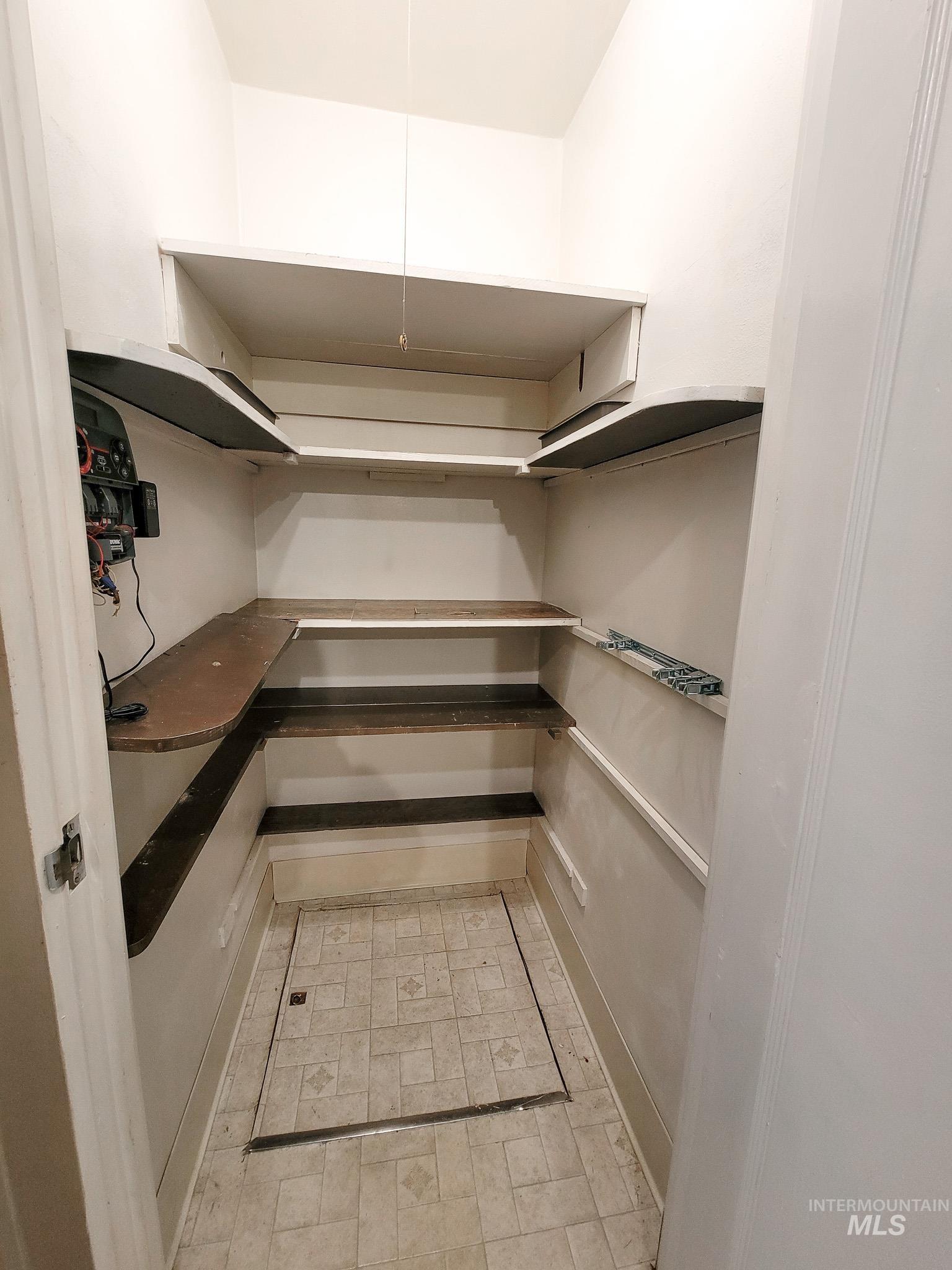 618 Highland Property Photo 11