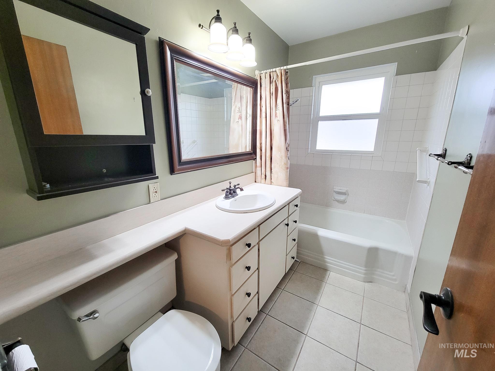 618 Highland Property Photo 15