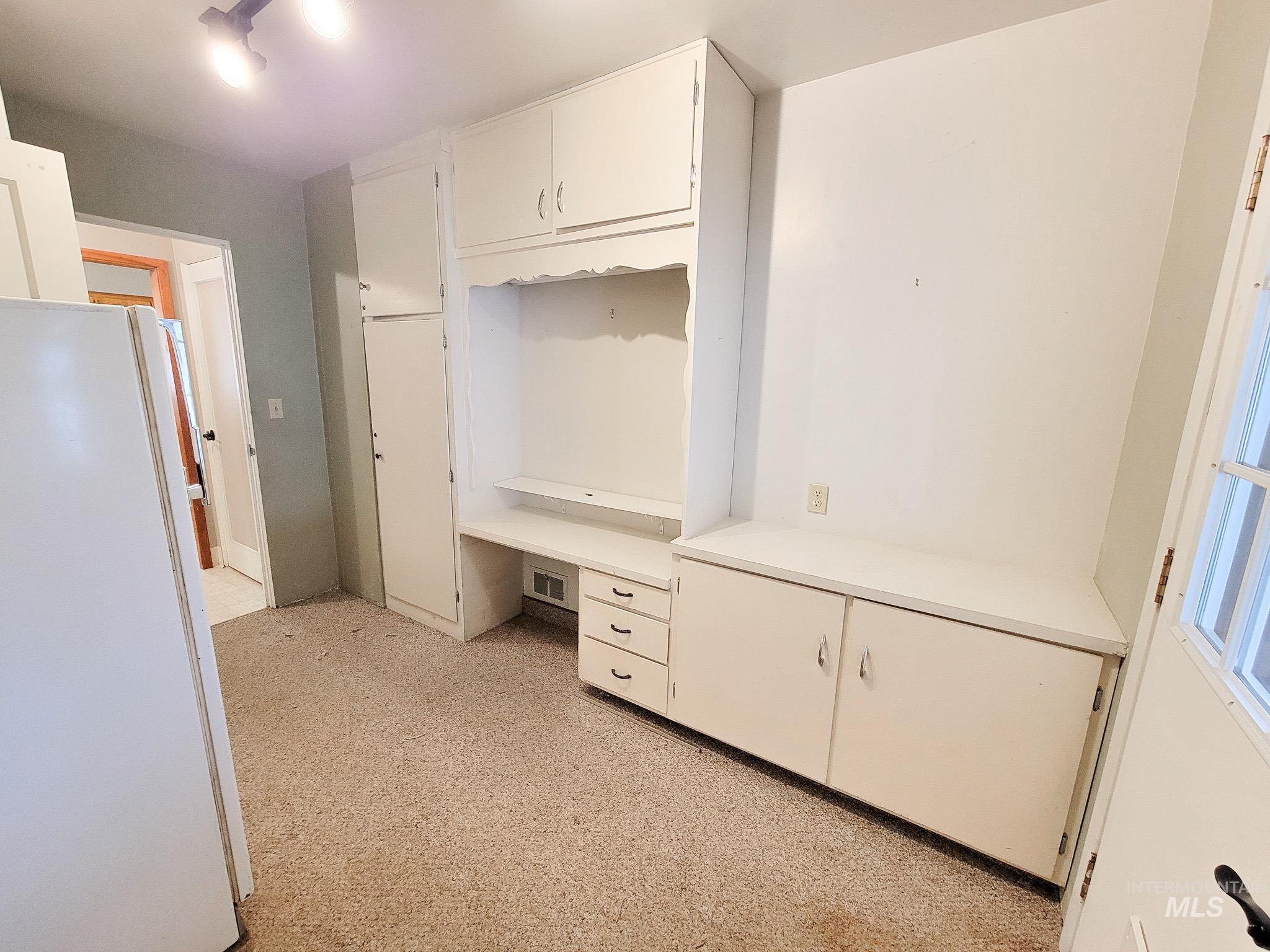 618 Highland Property Photo 20