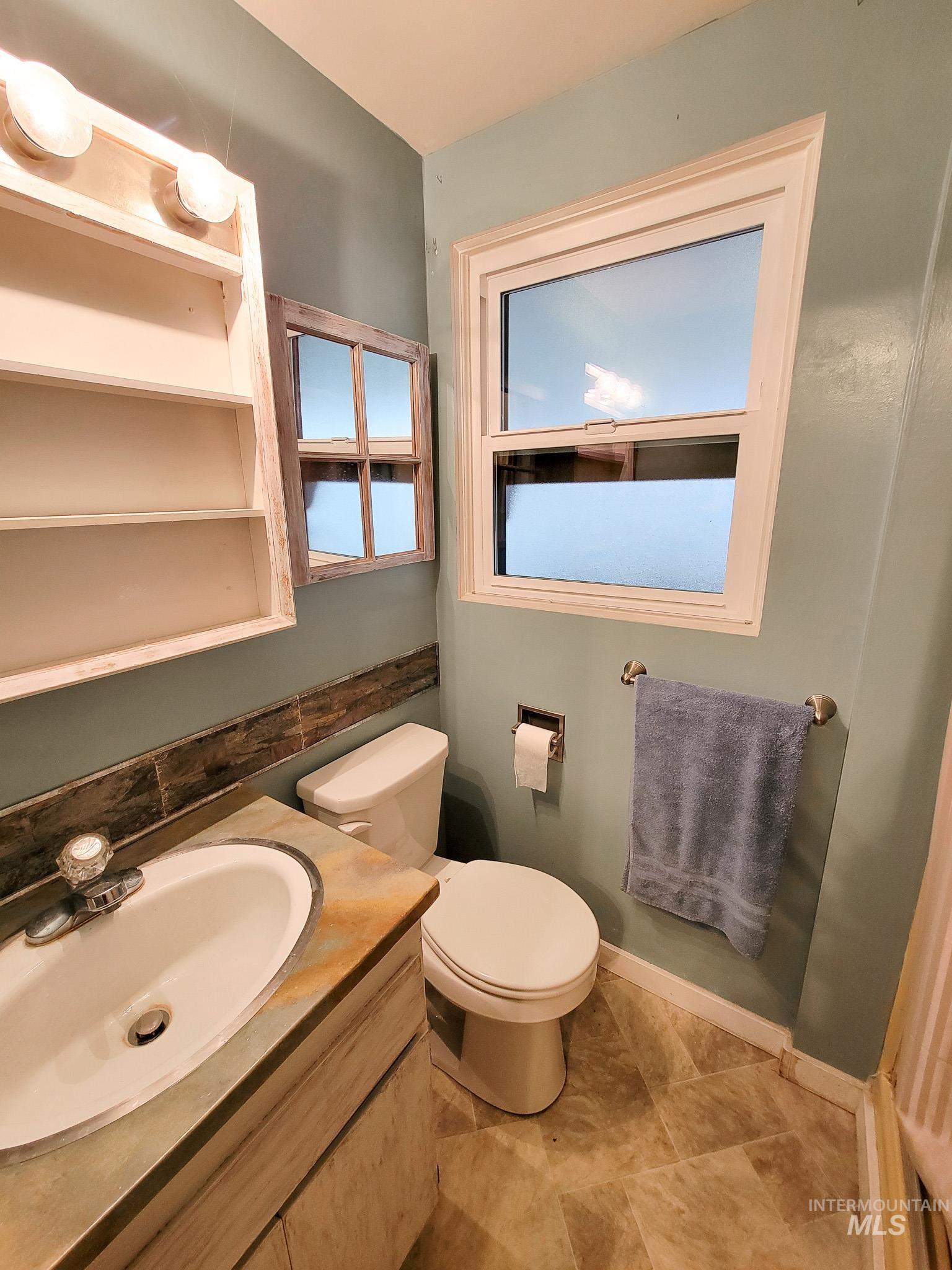 618 Highland Property Photo 22