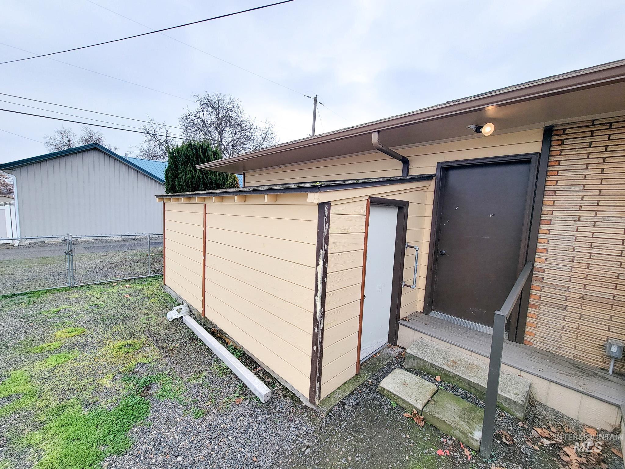 618 Highland Property Photo 30
