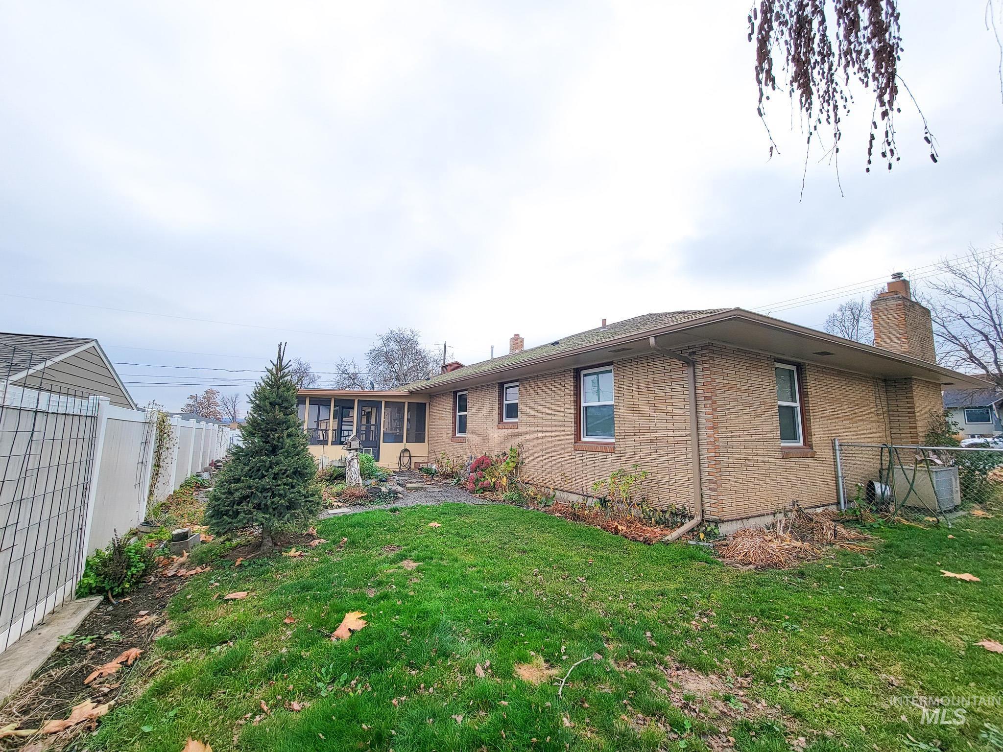 618 Highland Property Photo 33