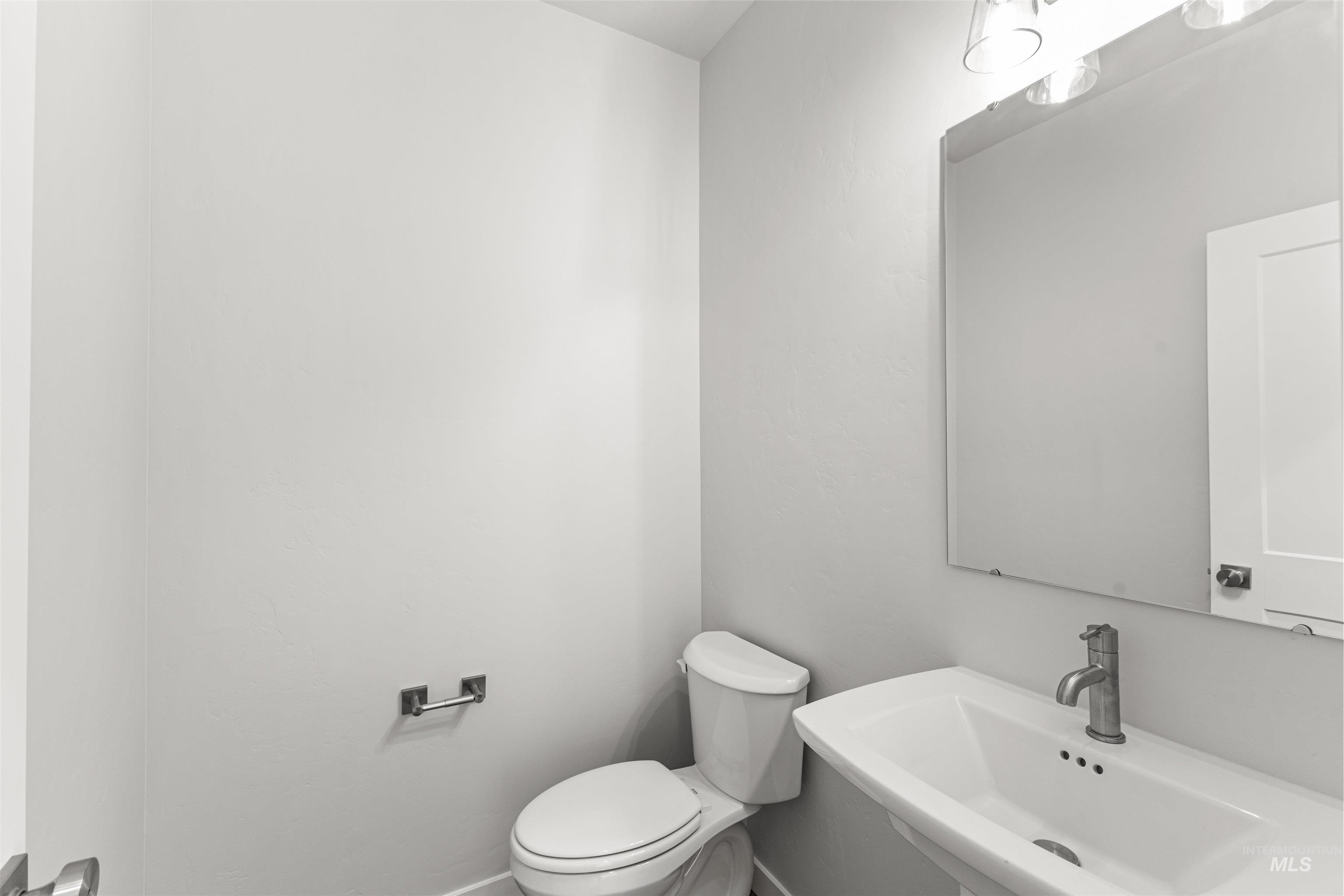 5503 W Yarnell St Property Photo 22