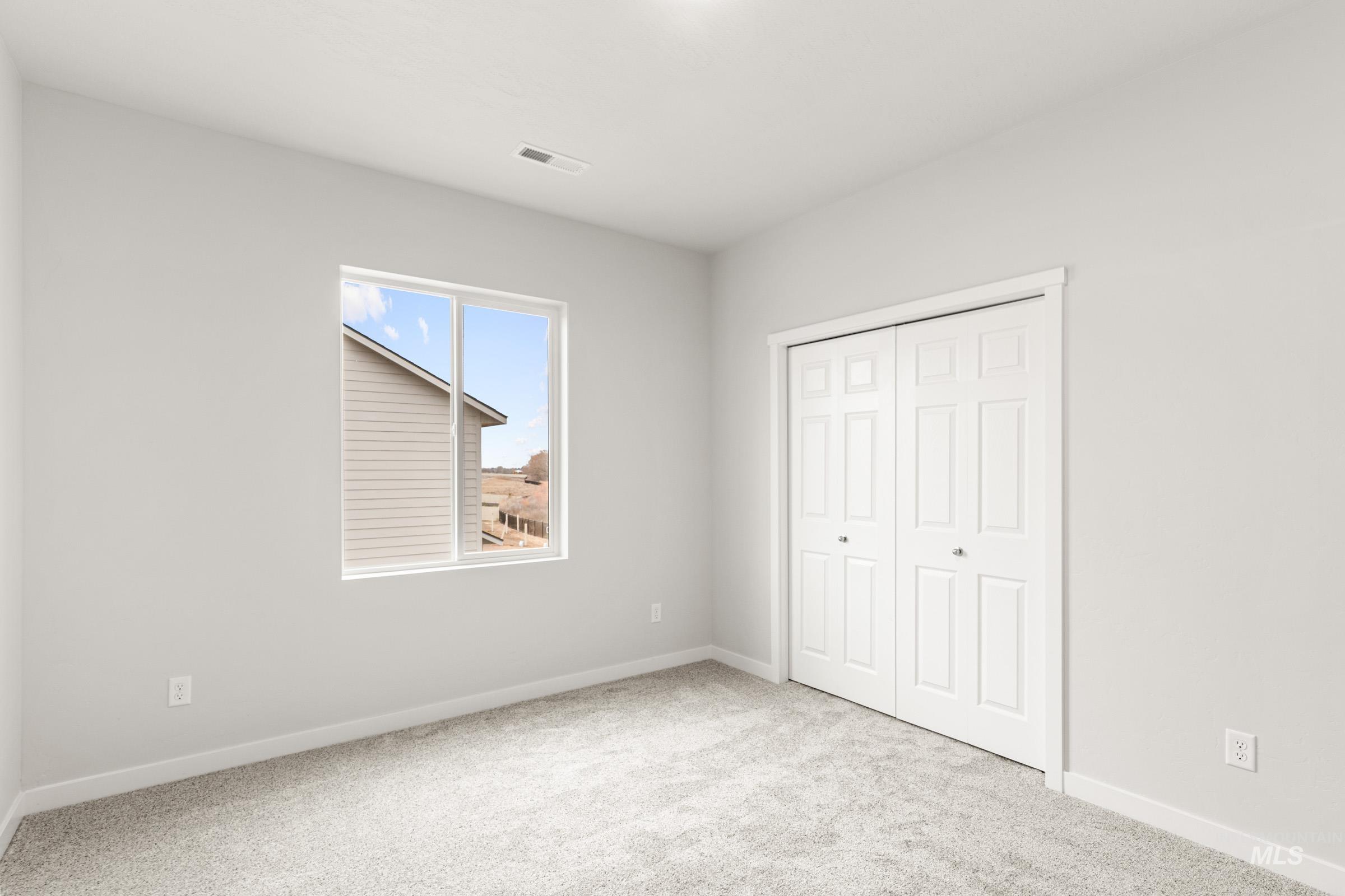 3822 E Jamestown Dr Property Photo 31