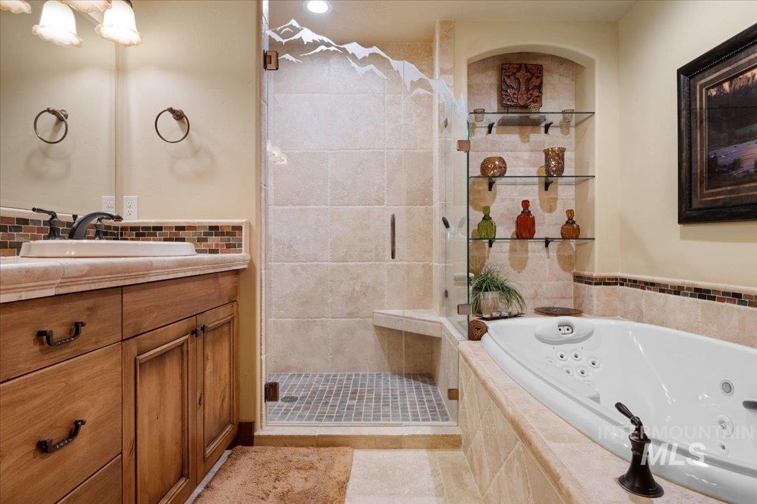 516 Whitewater Dr Property Photo 21