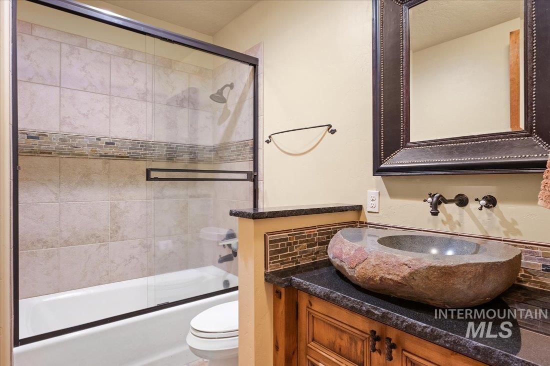 516 Whitewater Dr Property Photo 24