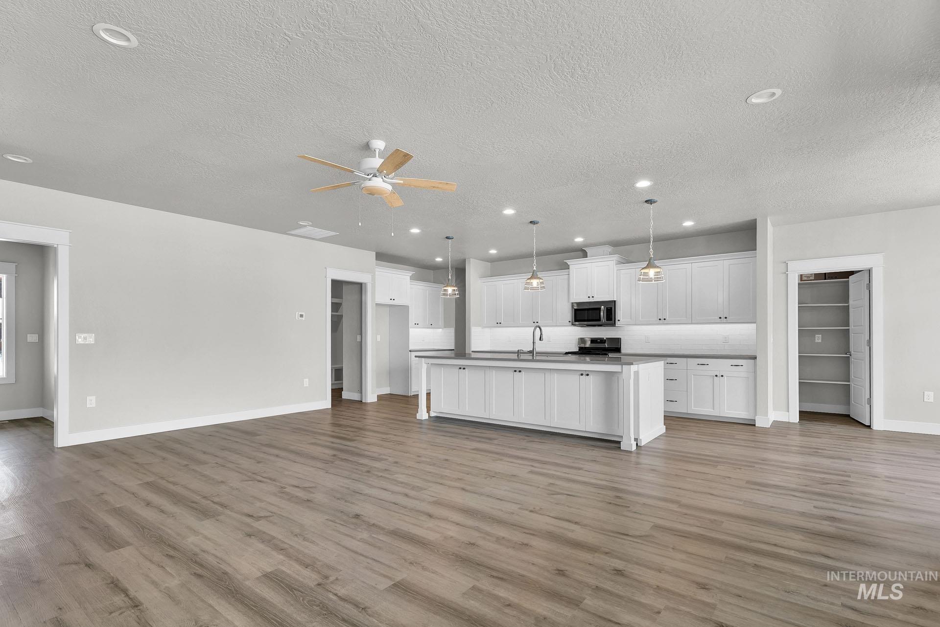 1183 W Recess Way Property Photo 8