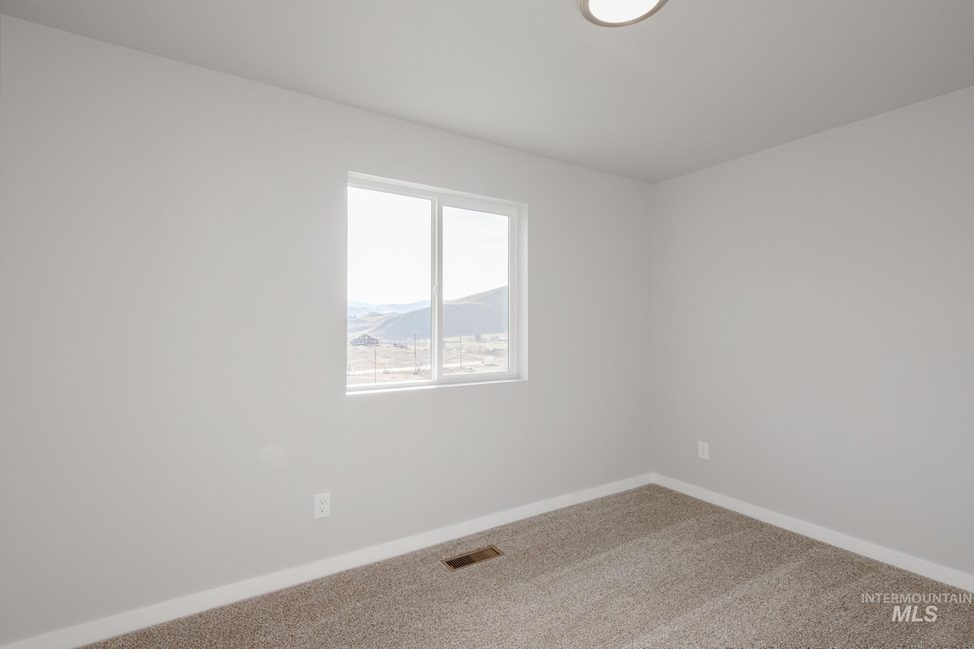 225 Moose St Property Photo 18