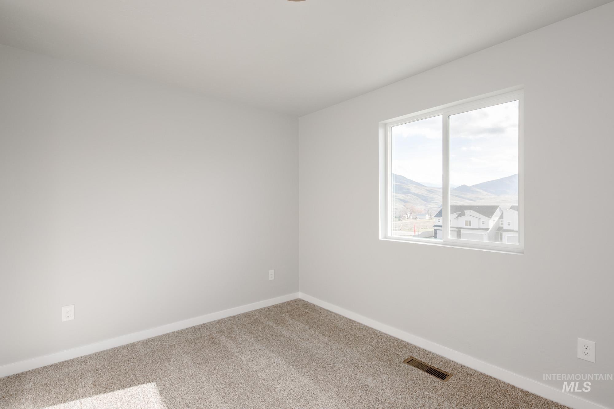 225 Moose St Property Photo 19