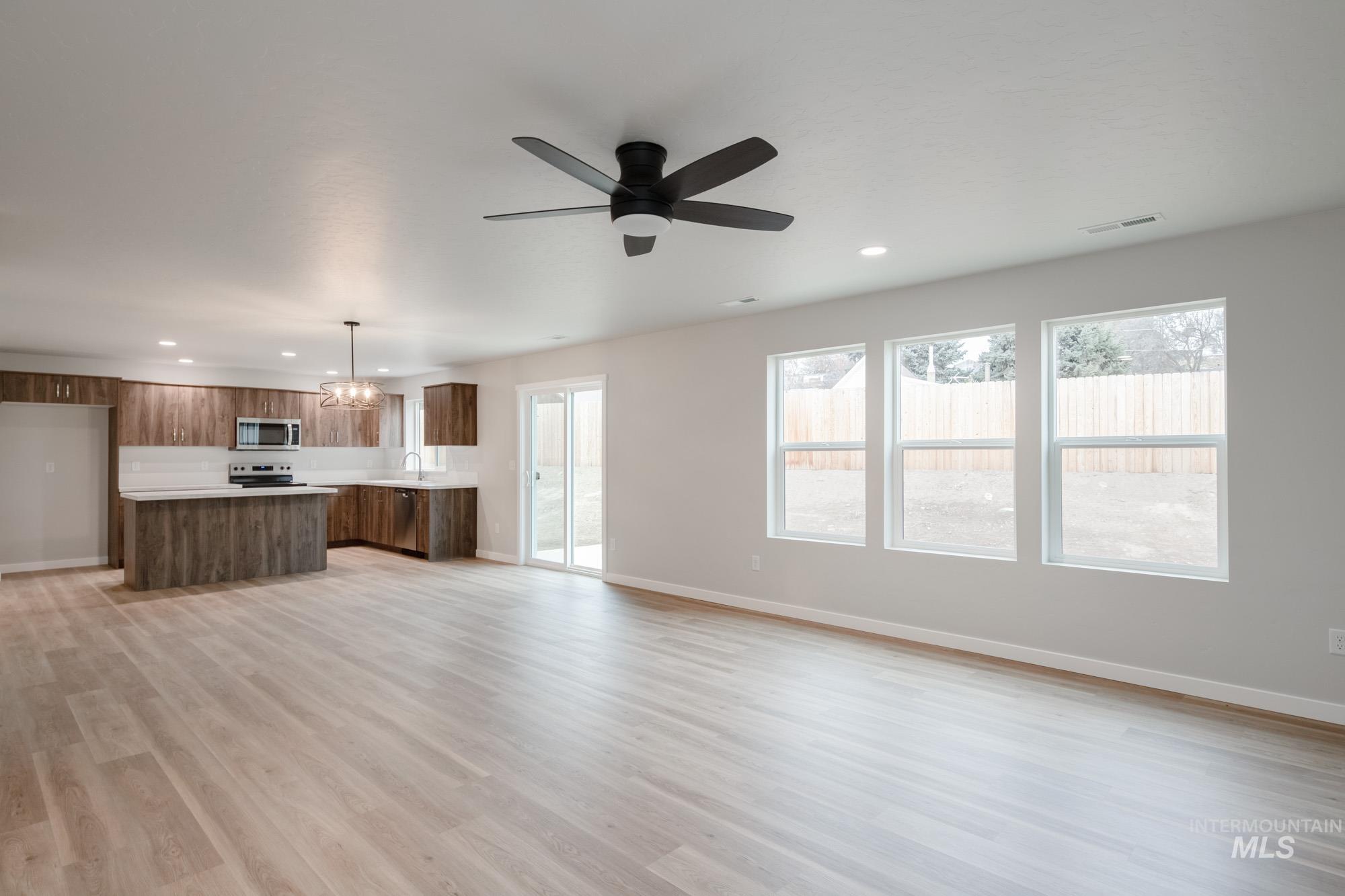 1494 Long Pond St Property Photo 12