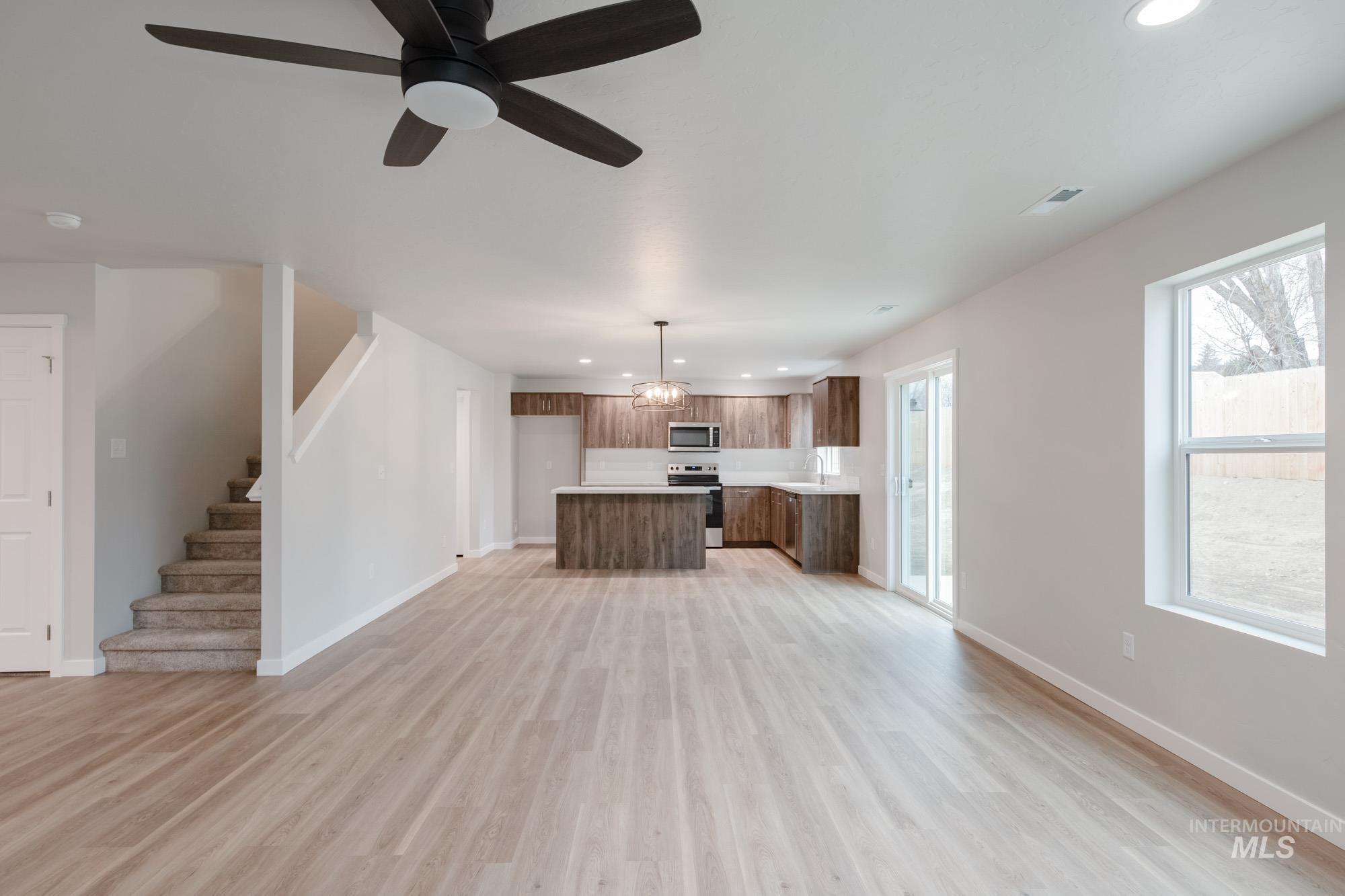 1494 Long Pond St Property Photo 13