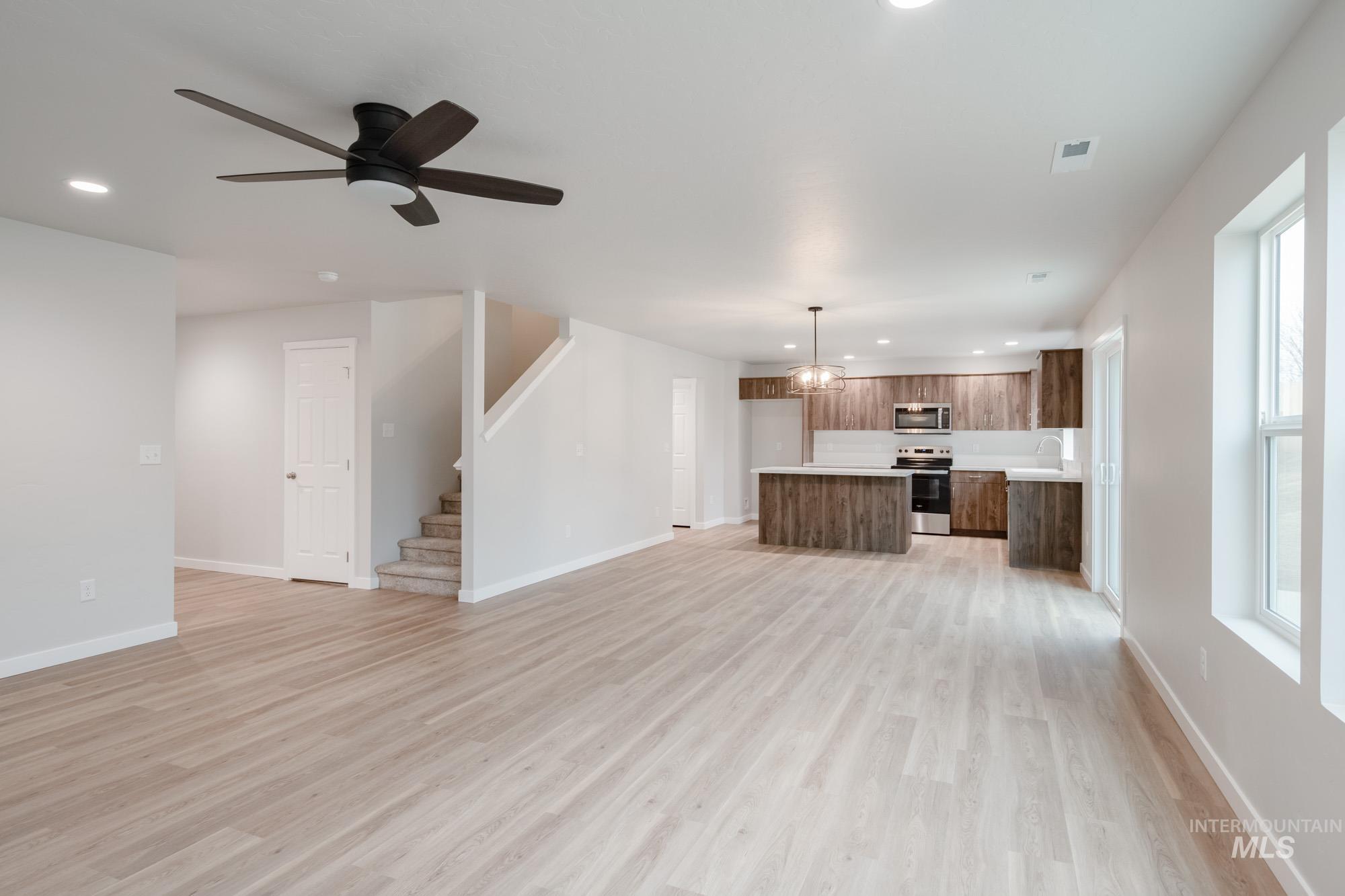 1494 Long Pond St Property Photo 14