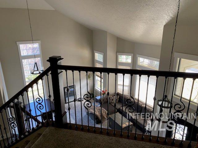 1151 N Torrey Pines Ave. Property Photo 4