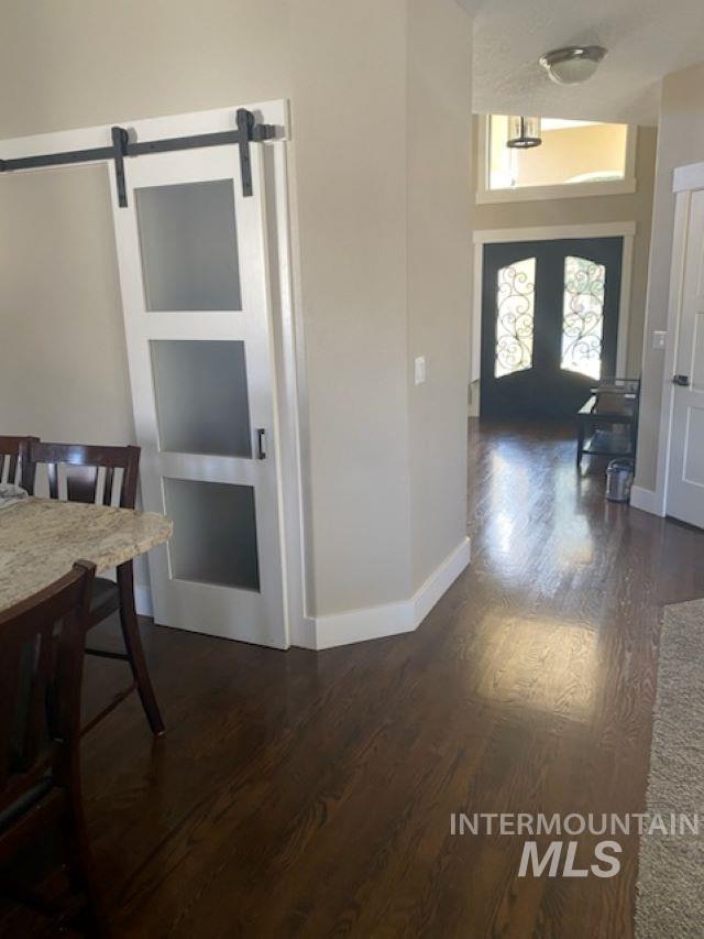 1151 N Torrey Pines Ave. Property Photo 7