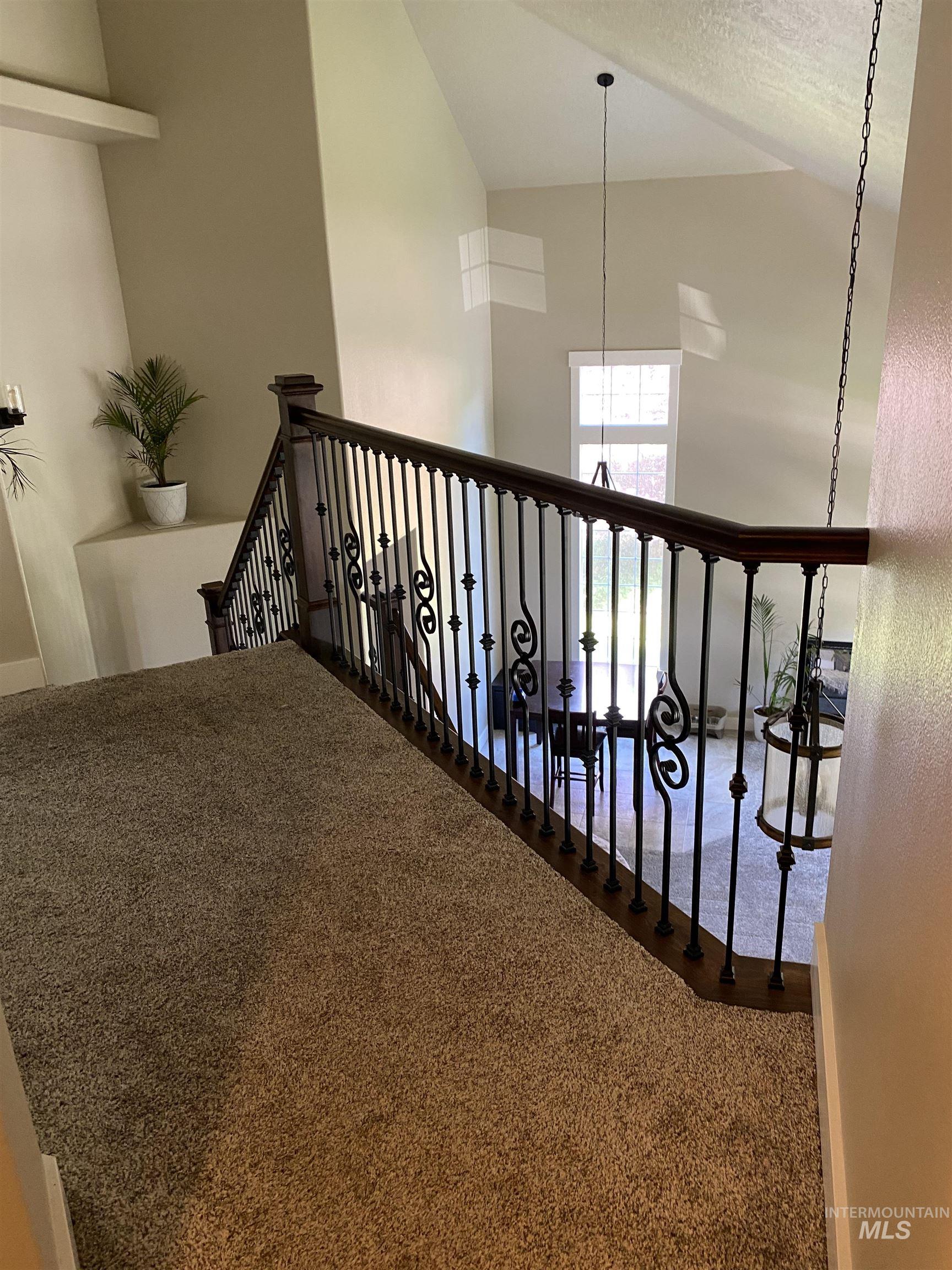 1151 N Torrey Pines Ave. Property Photo 23