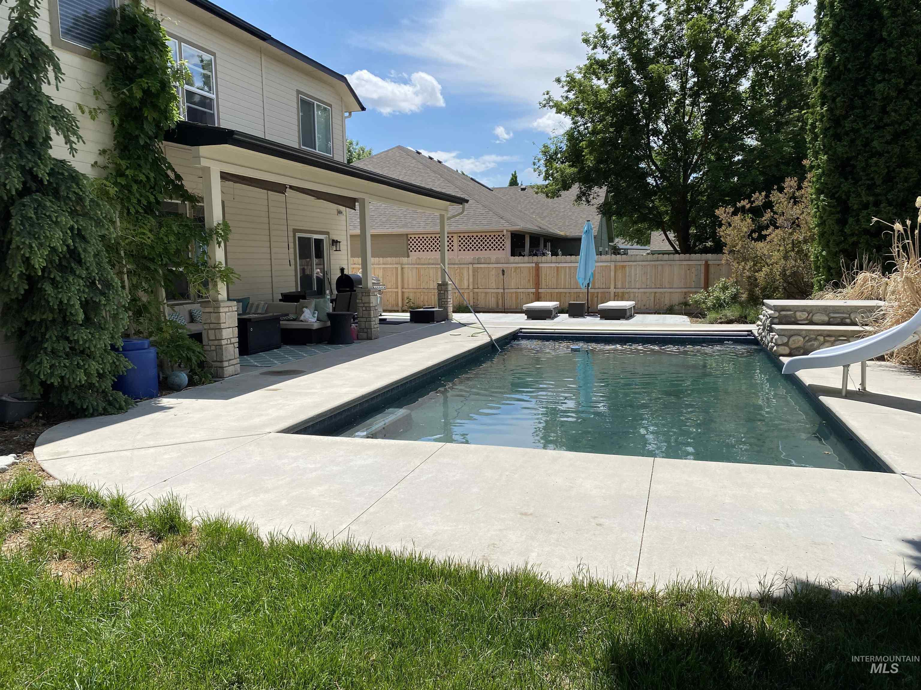 1151 N Torrey Pines Ave. Property Photo 27