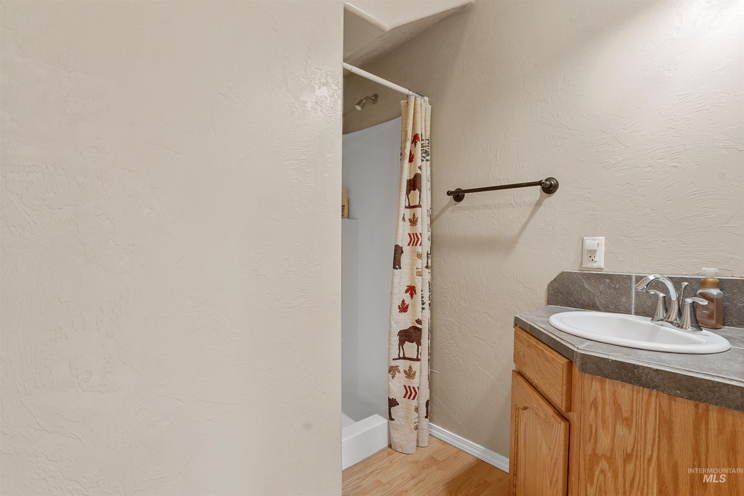 720 E Main Street Property Photo 10