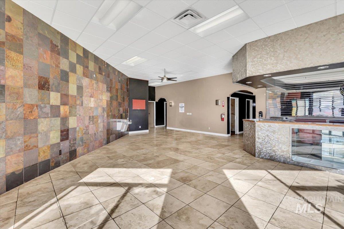6732 W State Street Property Photo 4