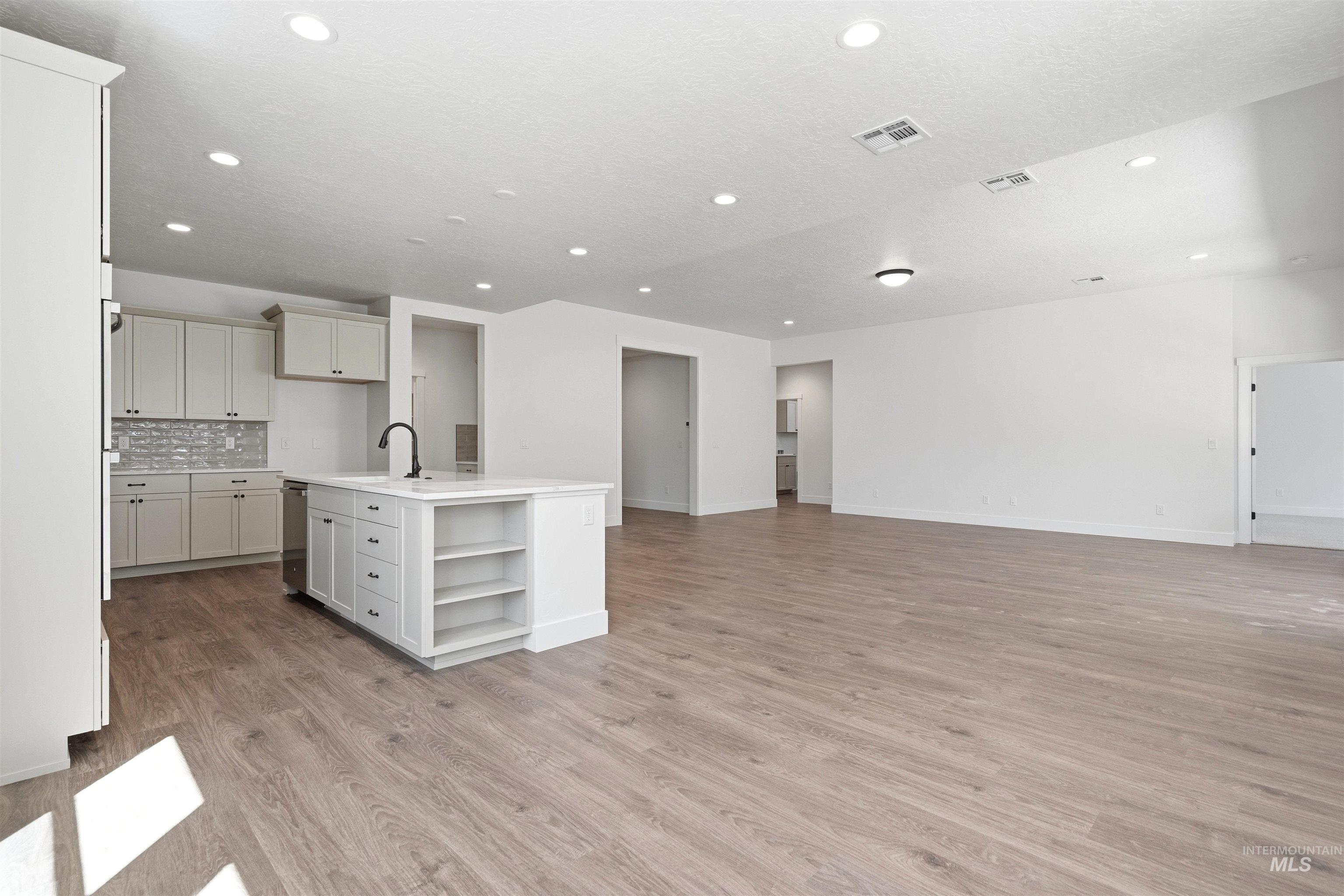 5702 N Chestnut Hill Way Property Photo 11