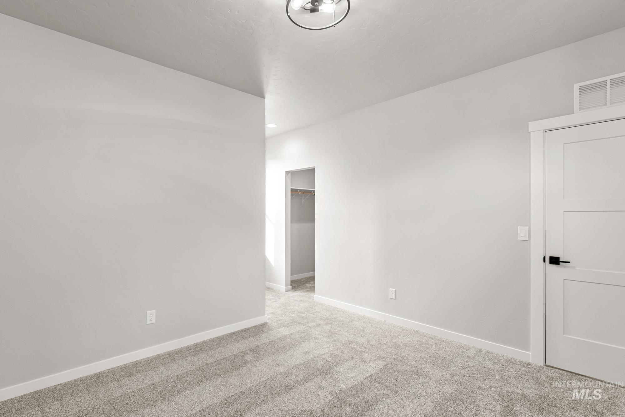 5390 W Yarnell St Property Photo 18
