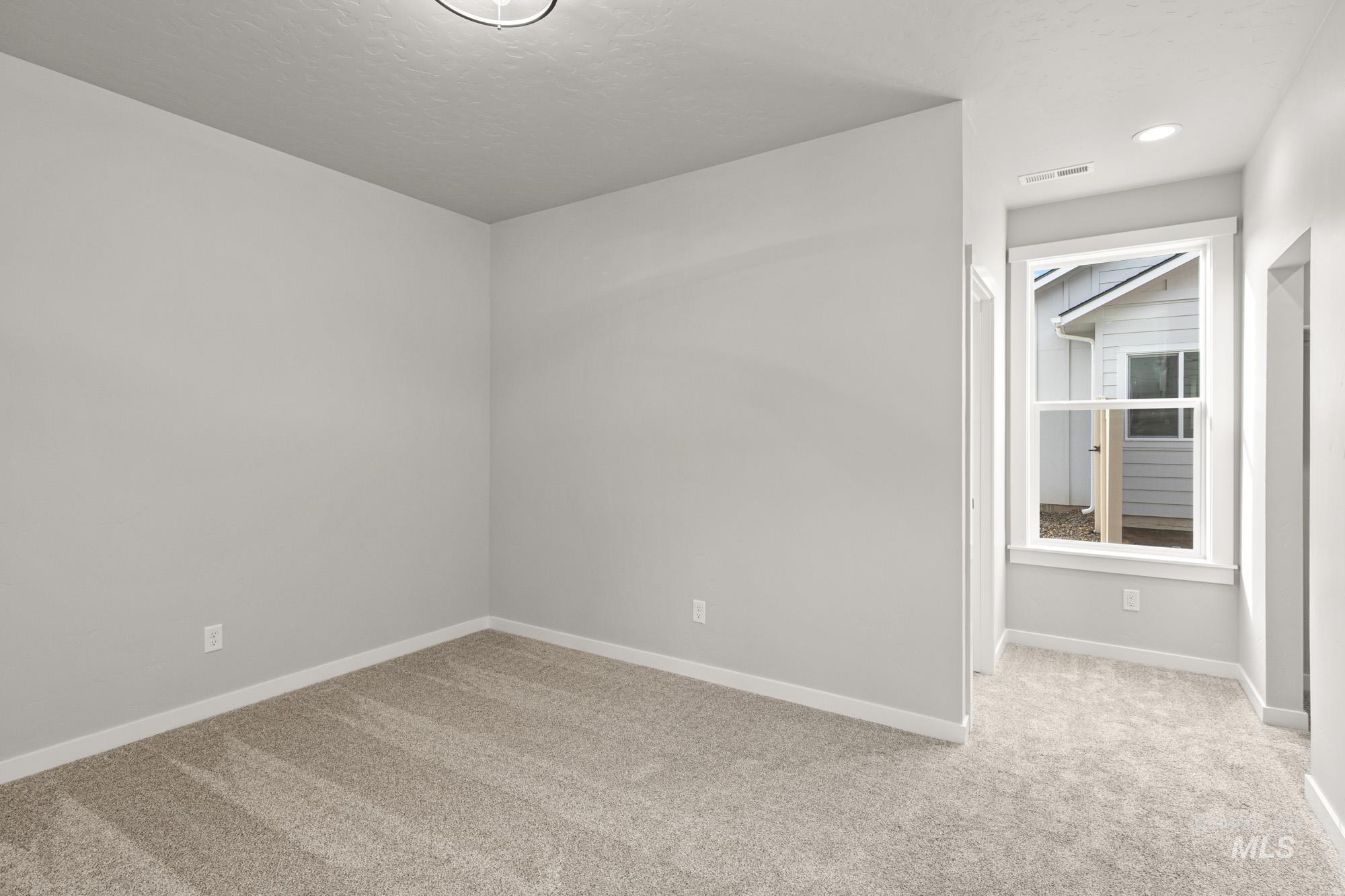 5390 W Yarnell St Property Photo 19