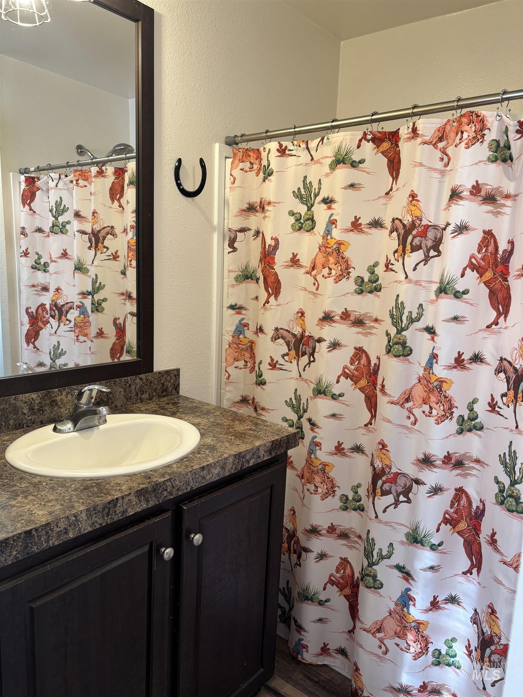 609 N Almon Property Photo 17