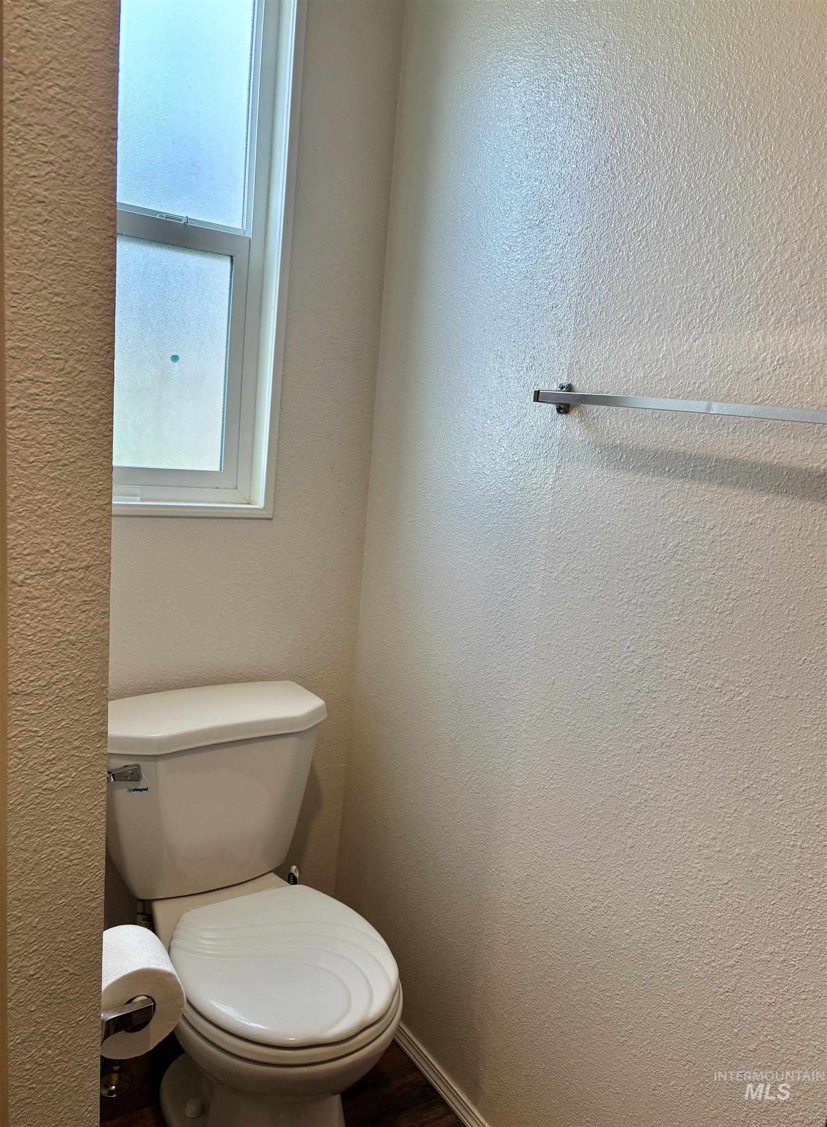 609 N Almon Property Photo 18