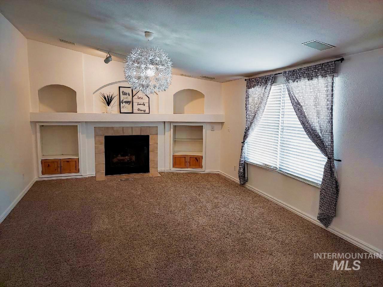 319 2nd Street Property Photo 4
