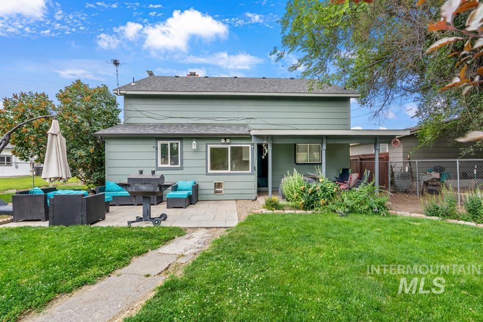 1015 E Park Property Photo 4