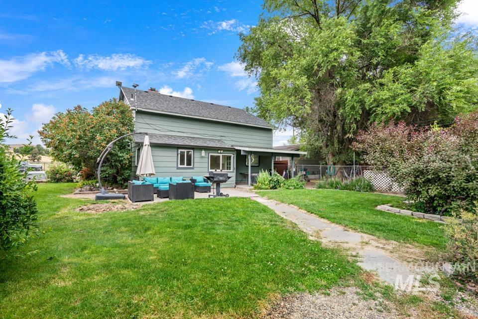 1015 E Park Property Photo 8