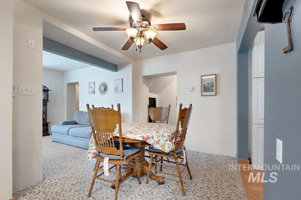 1015 E Park Property Photo 17