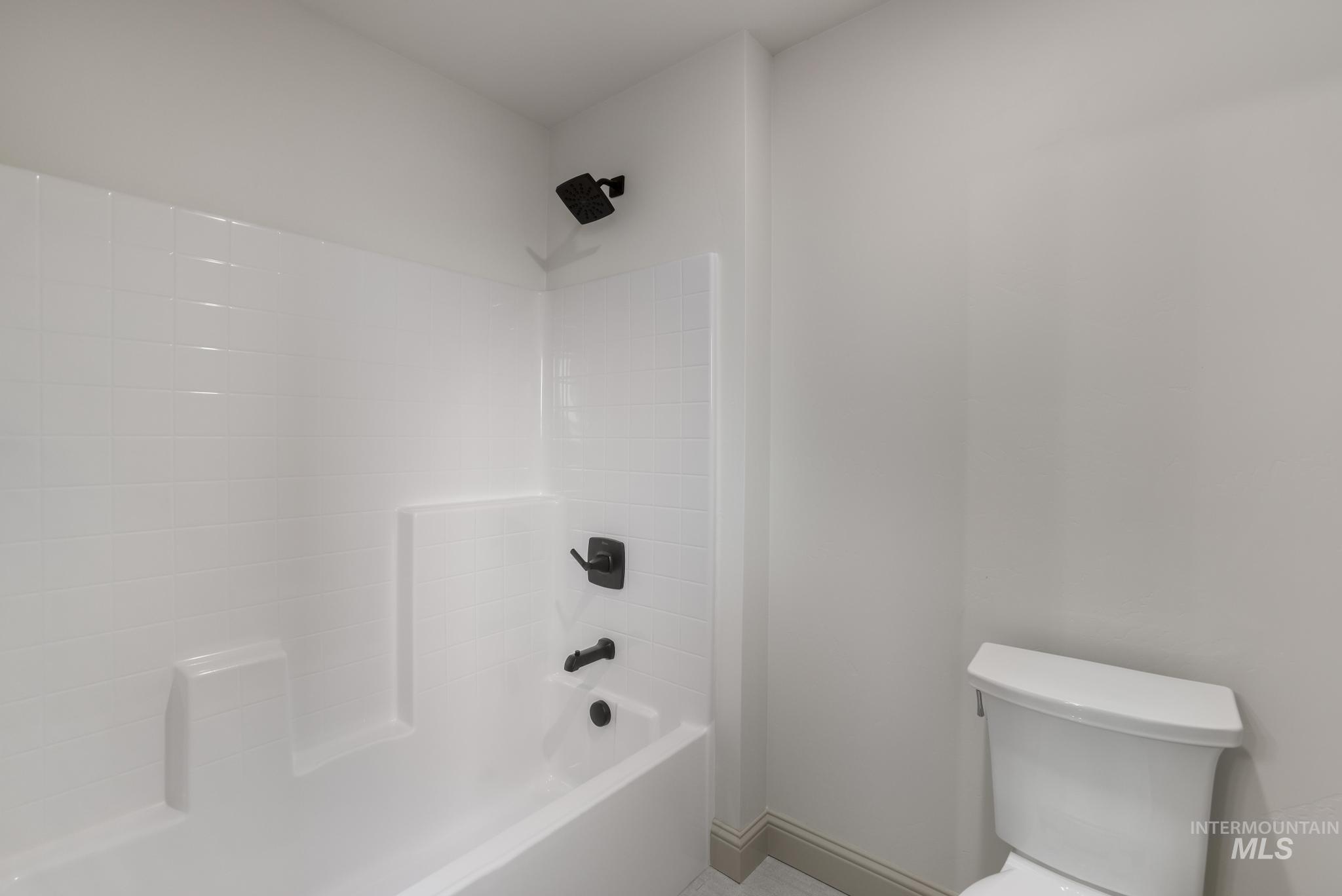 635 Canyon Crest Drive W. Property Photo 31