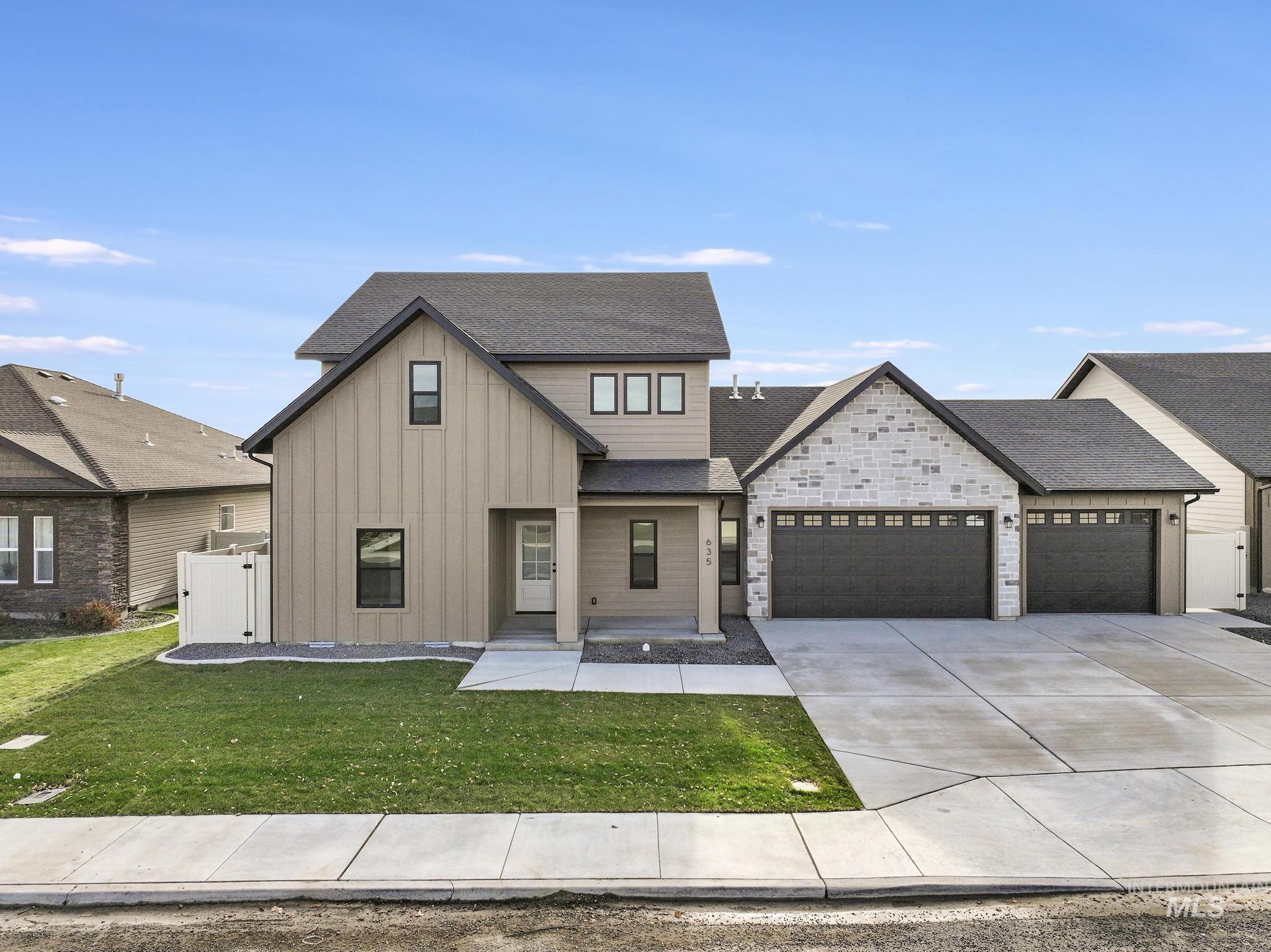 635 Canyon Crest Drive W. Property Photo 44