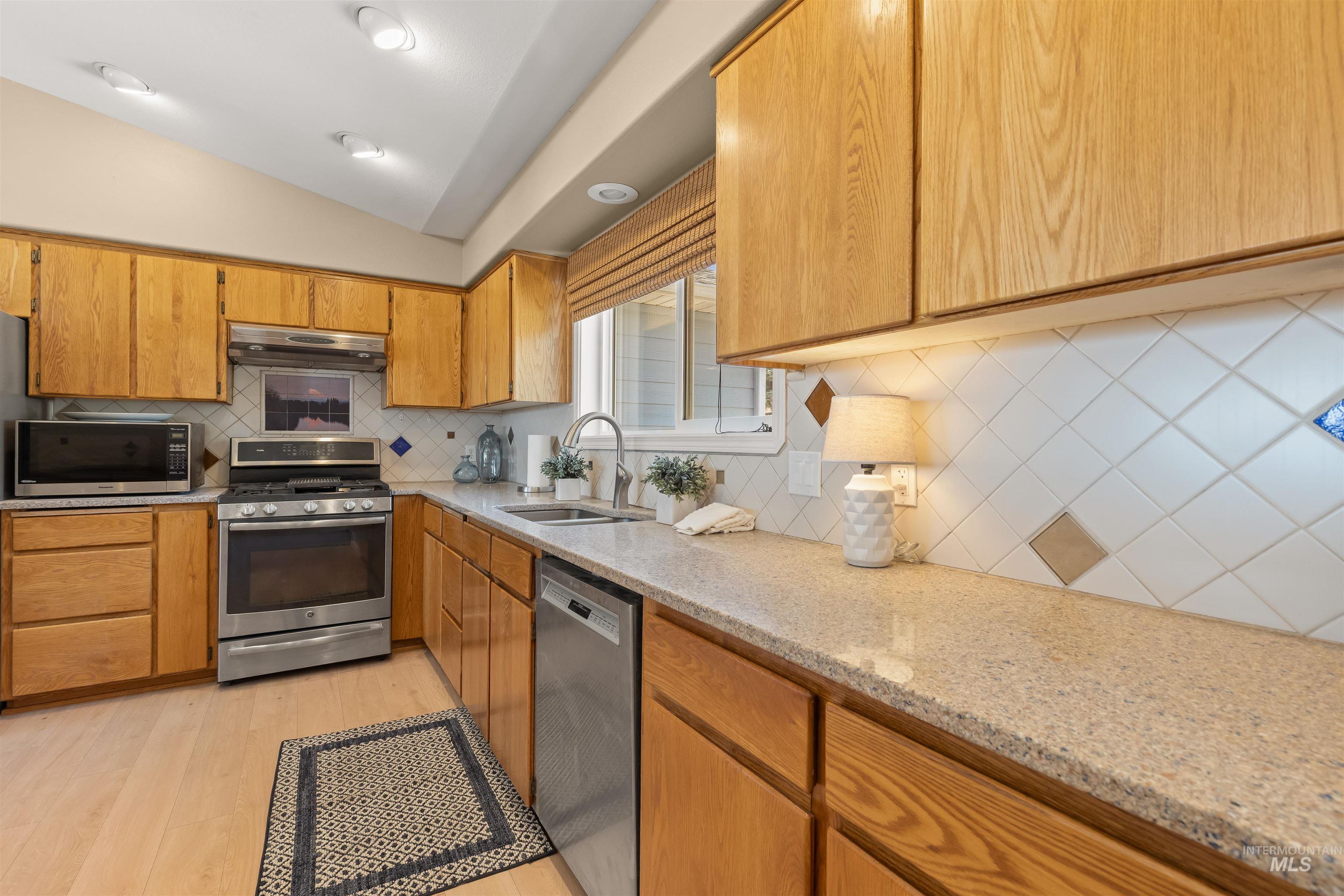 2995 Dove Drive Property Photo 14