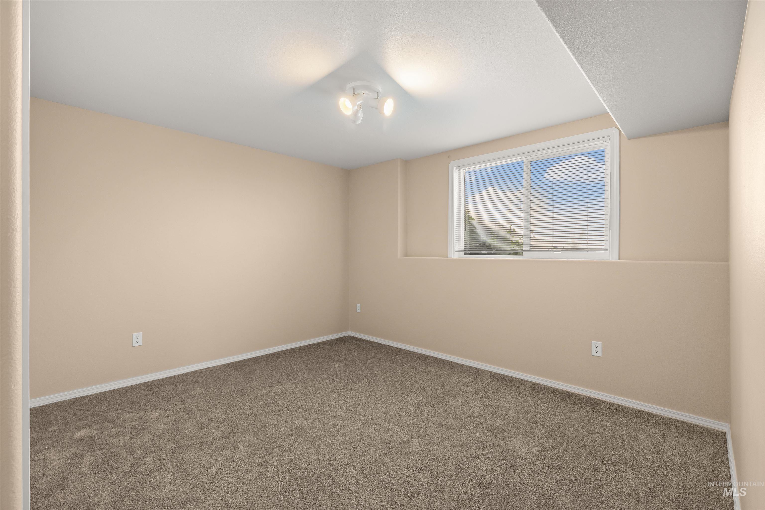 2995 Dove Drive Property Photo 21