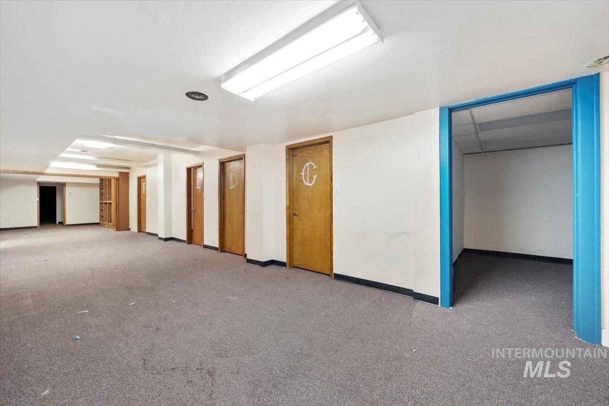 324 Hansen St E Property Photo 24