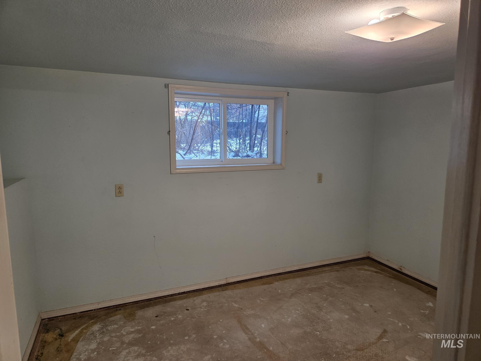 615 N Washington Property Photo 36