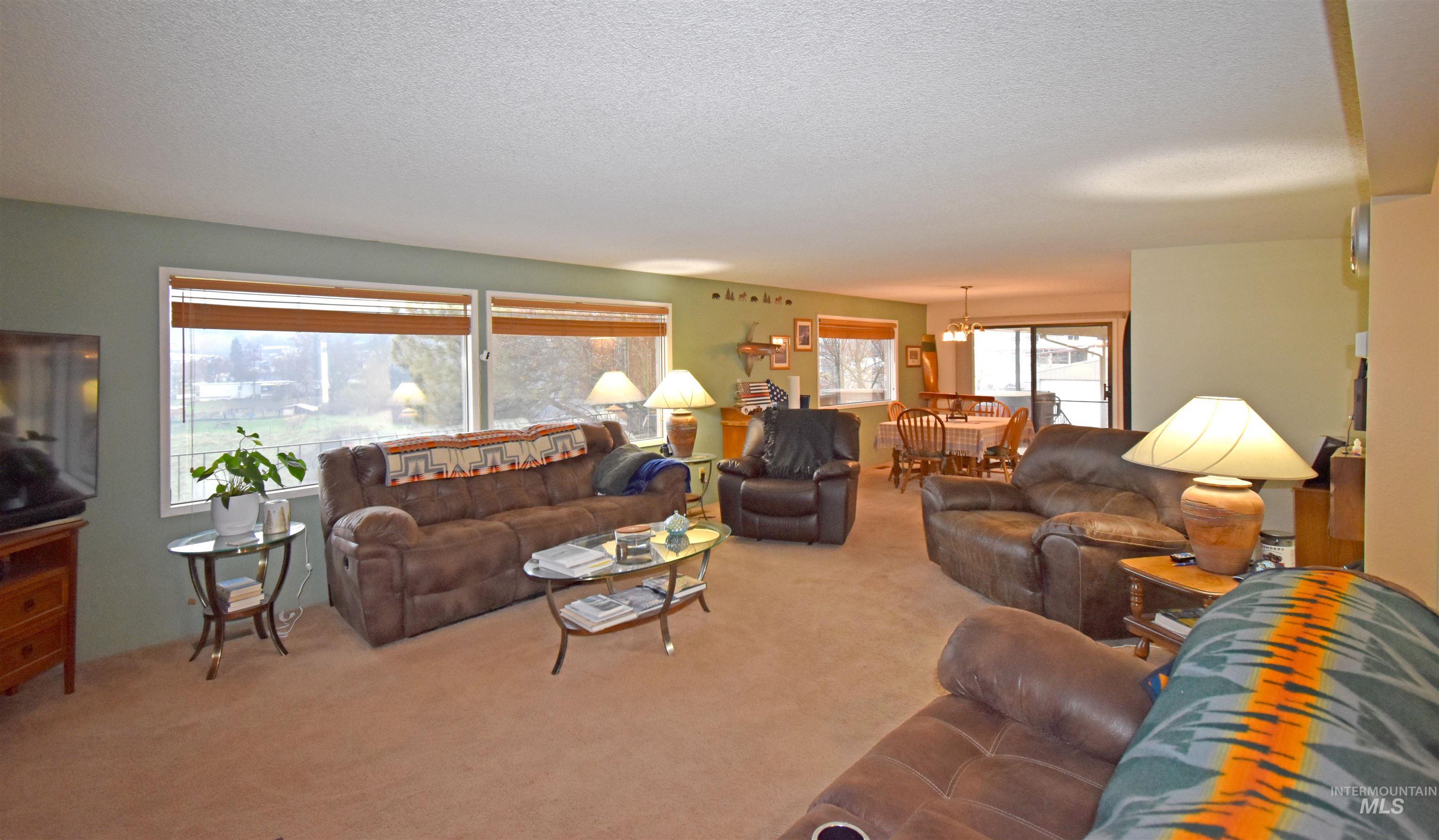 1045 Post Lane Property Photo 4