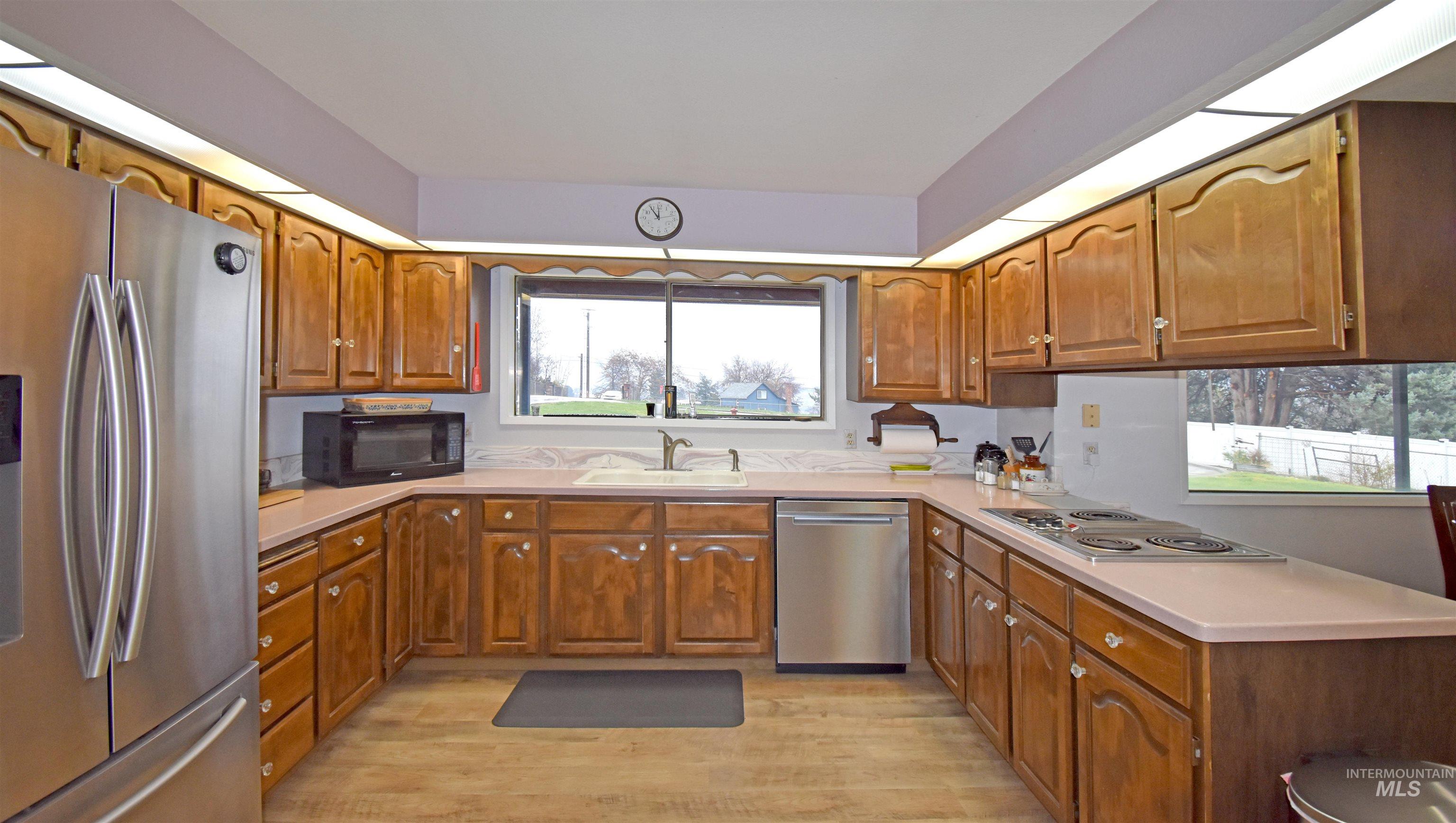 1045 Post Lane Property Photo 10