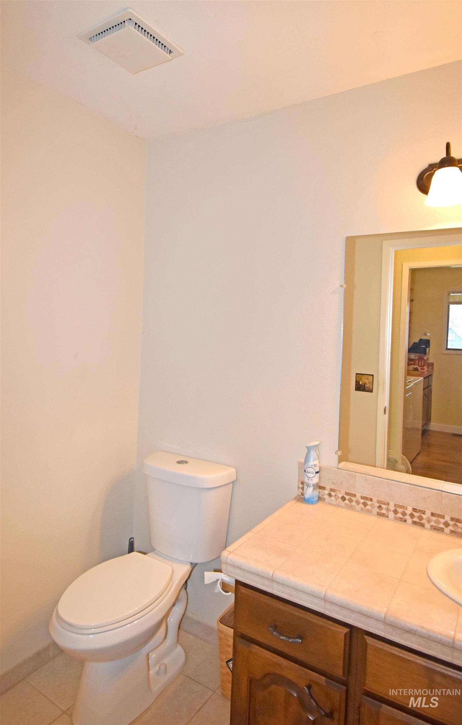 1045 Post Lane Property Photo 15
