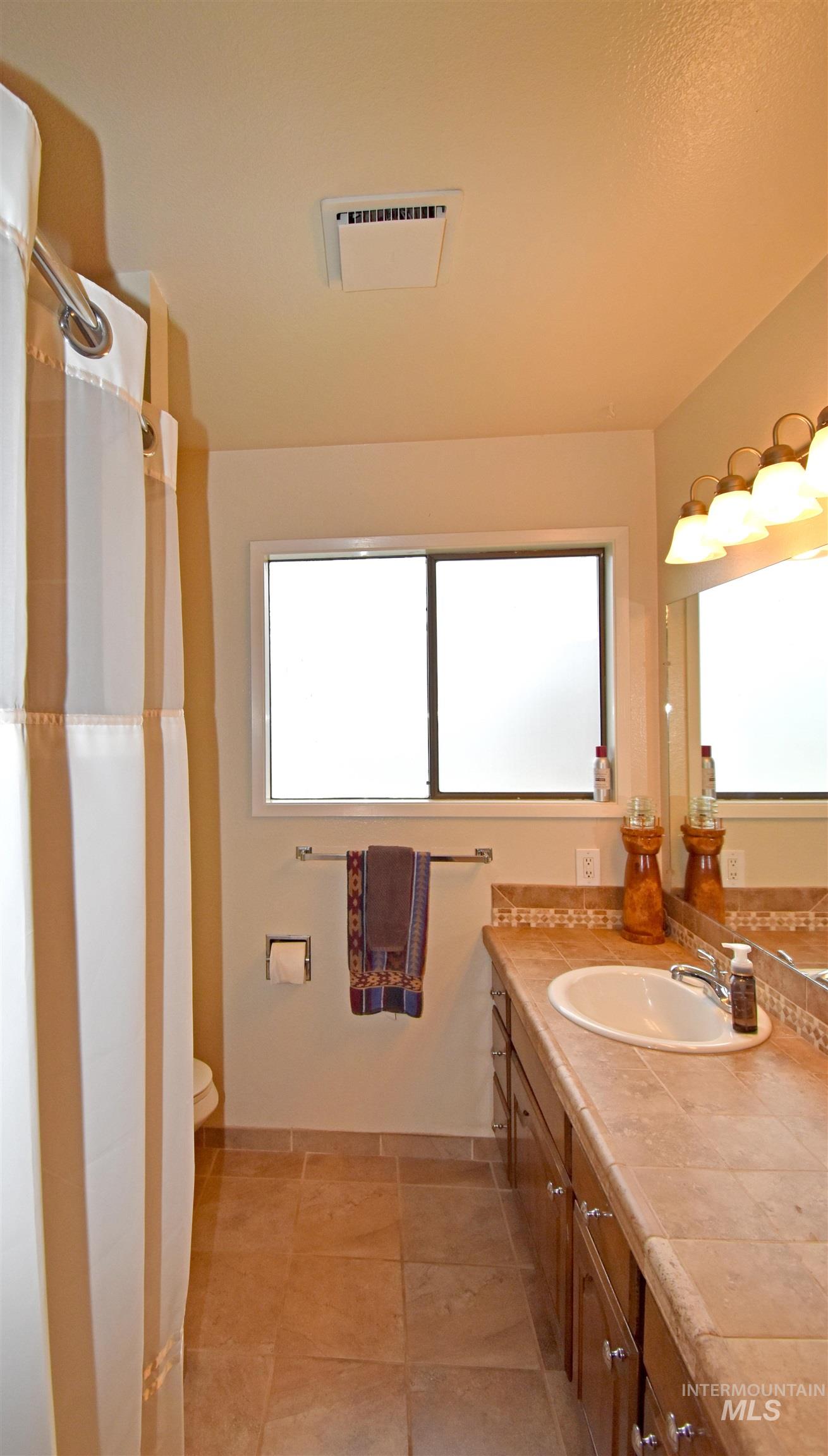 1045 Post Lane Property Photo 29