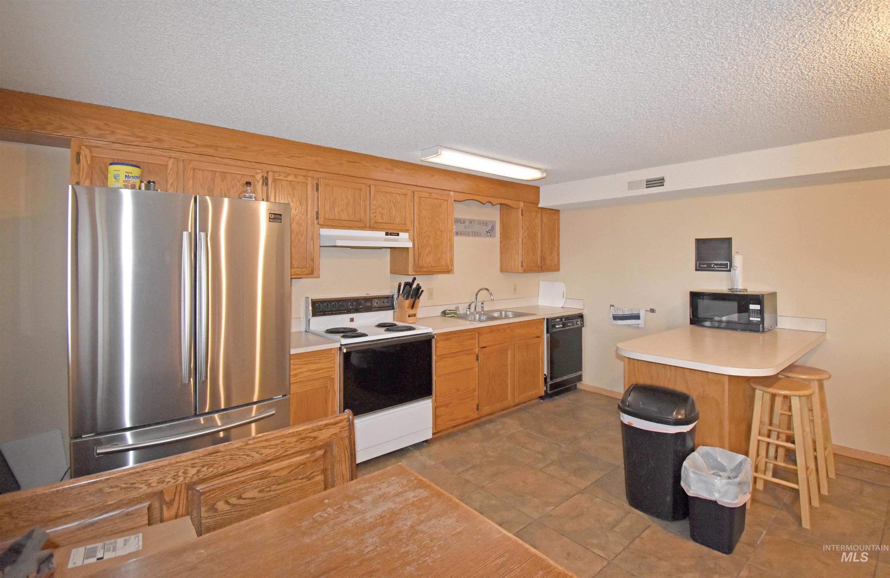 1045 Post Lane Property Photo 36