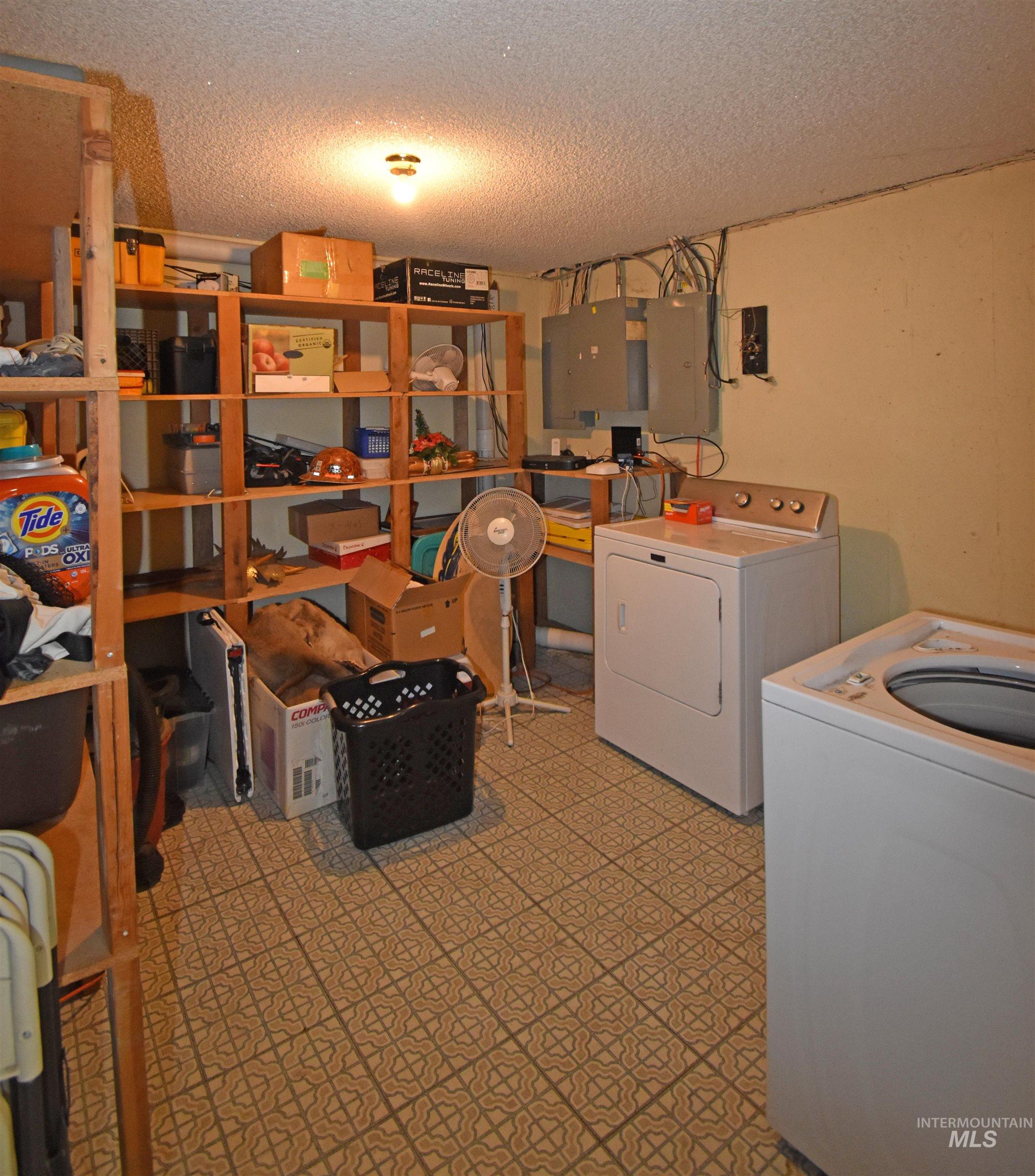 1045 Post Lane Property Photo 37