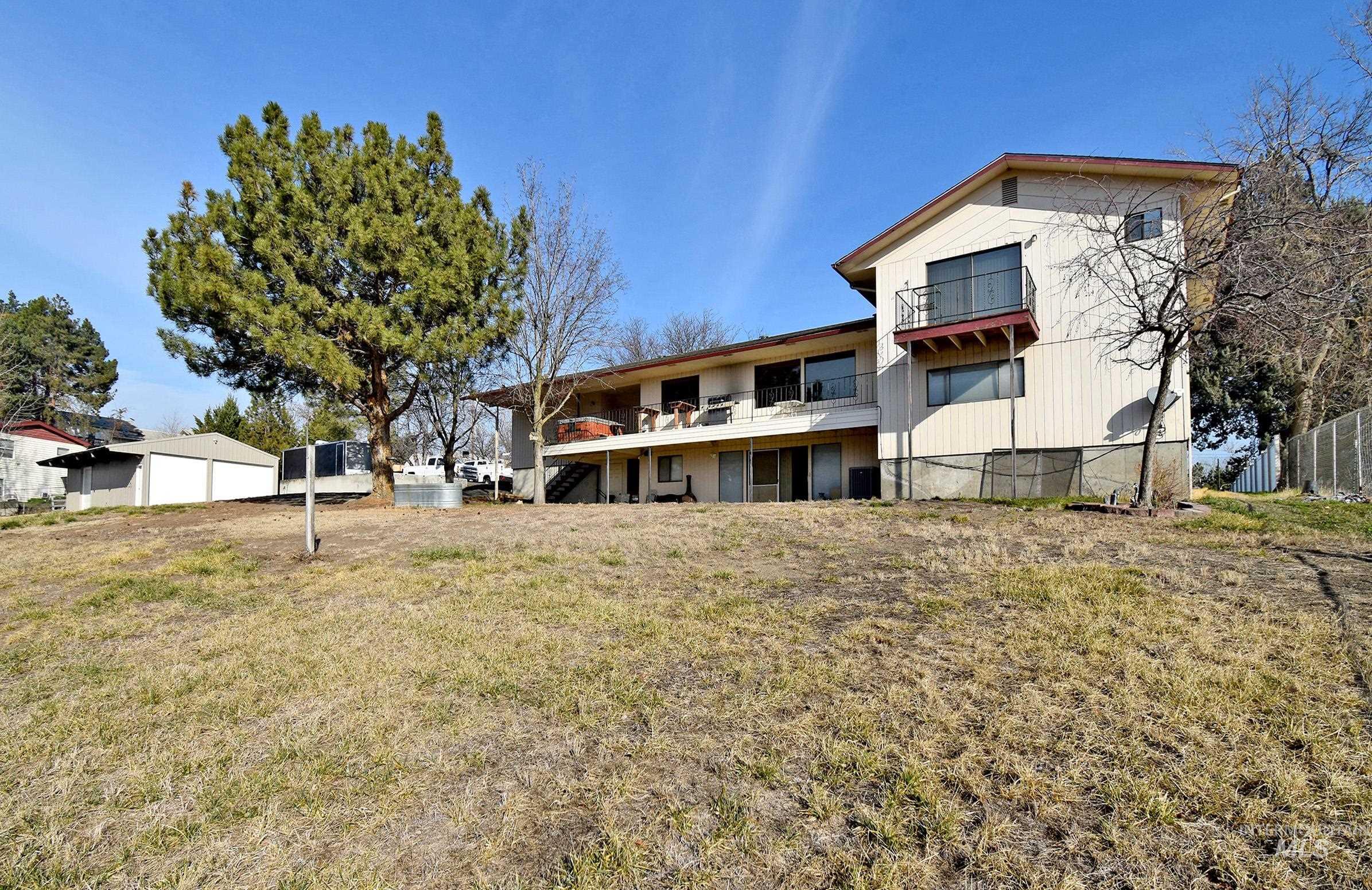 1045 Post Lane Property Photo 43