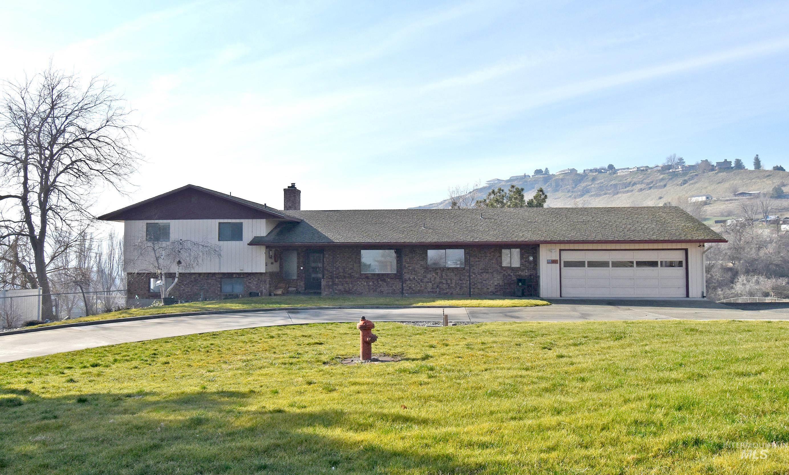 1045 Post Lane Property Photo 48